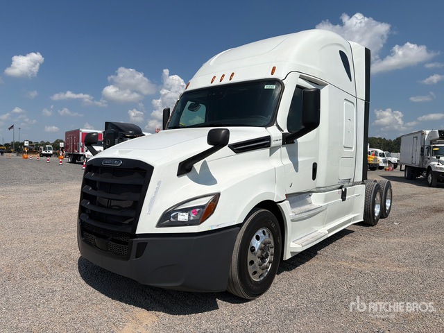 2022 Freightliner Cascadia 126 6x4 T/a Sleeper Truck Tractor