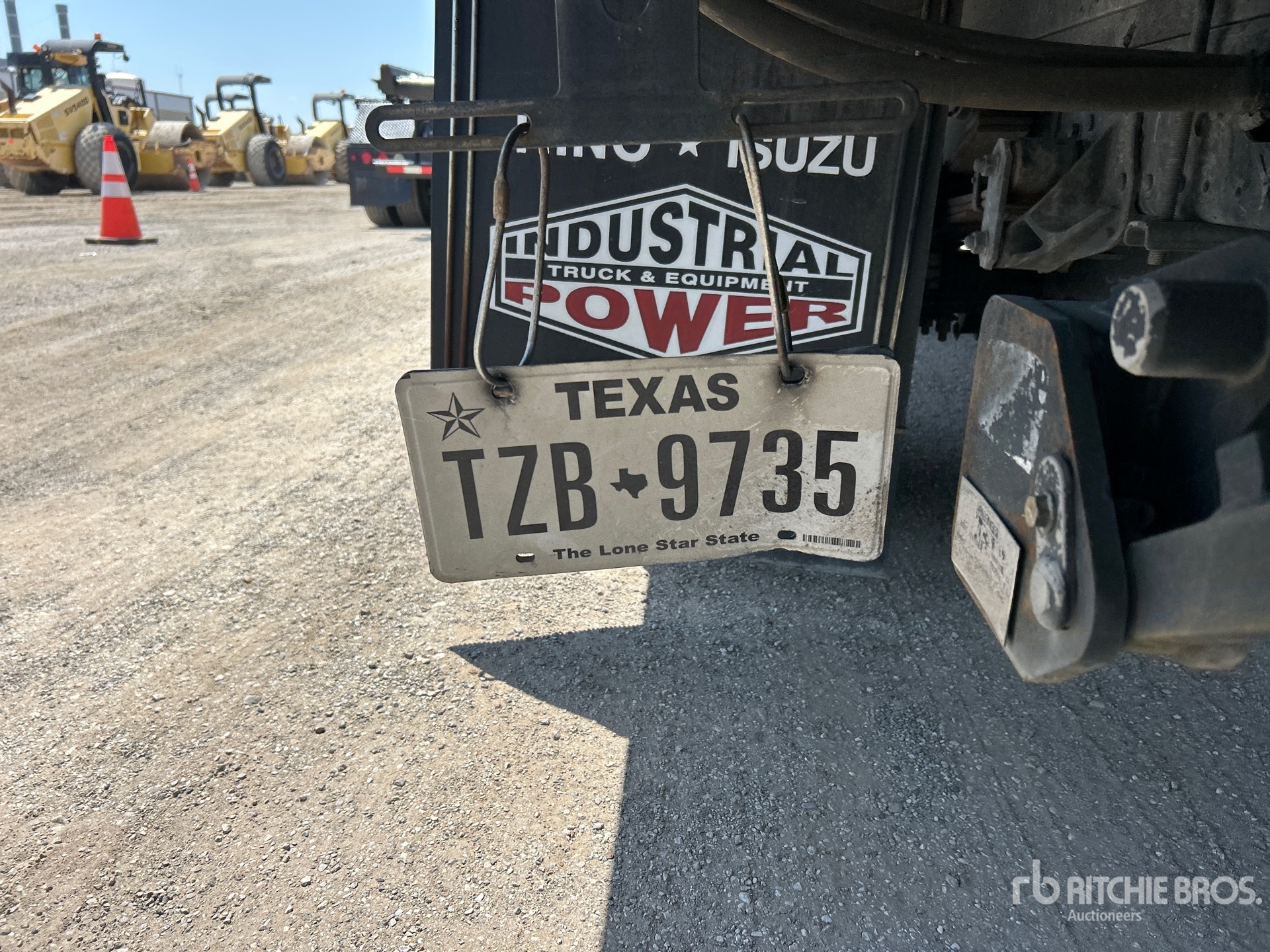 2016 Isuzu NPR HD