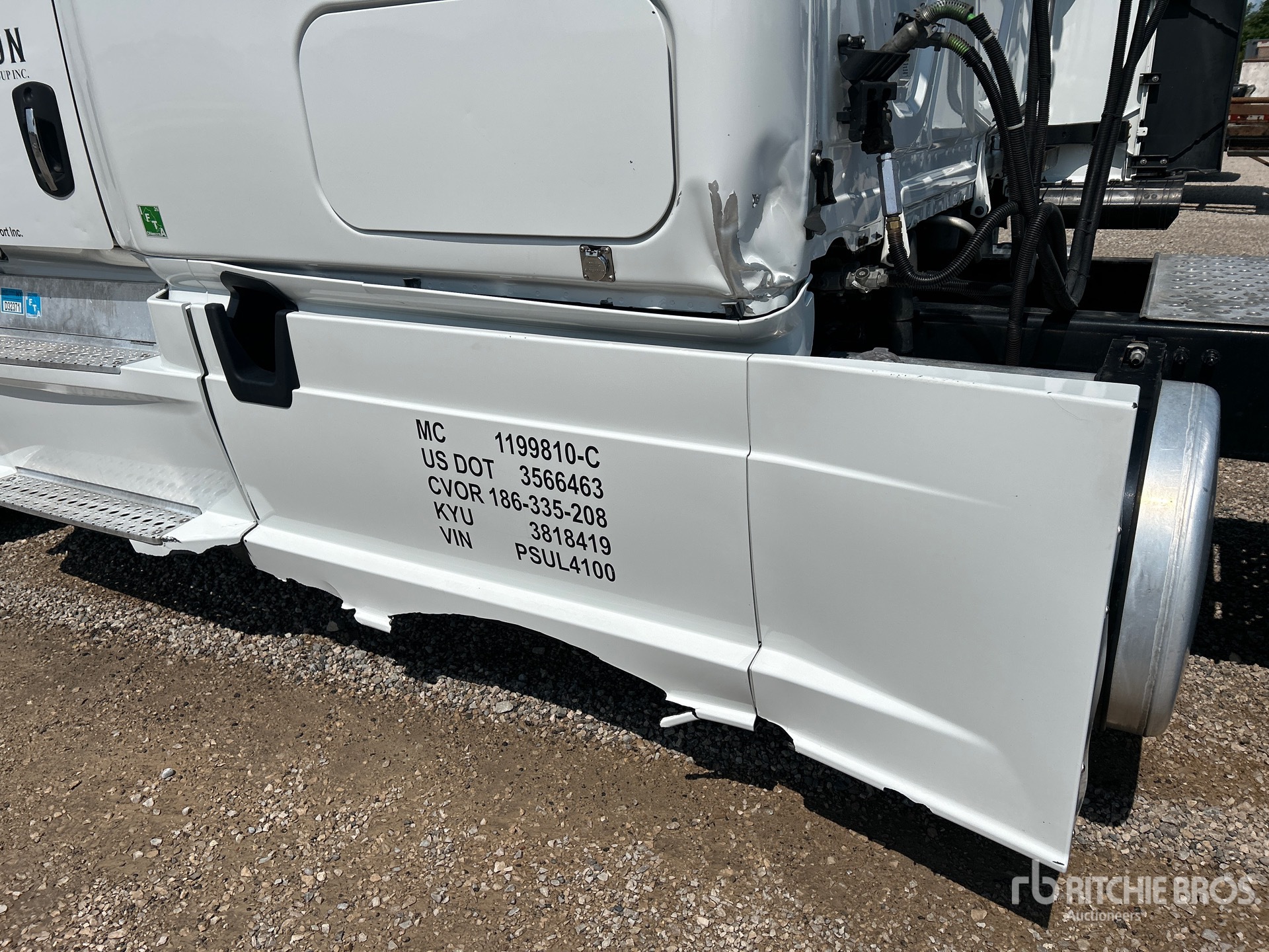 2023 Freightliner CASCADIA 126