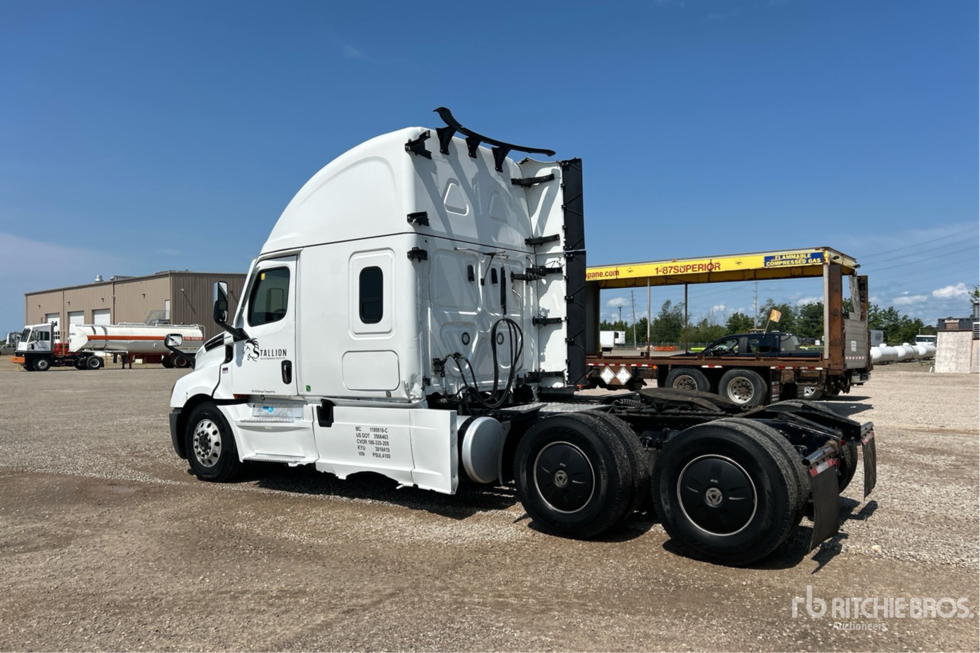 General Appearance with Picture, Left Rear Corner