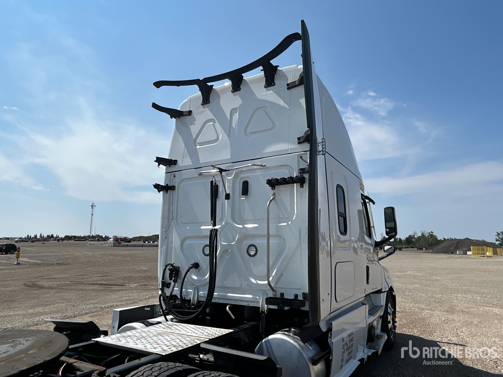 2023 Freightliner CASCADIA 126
