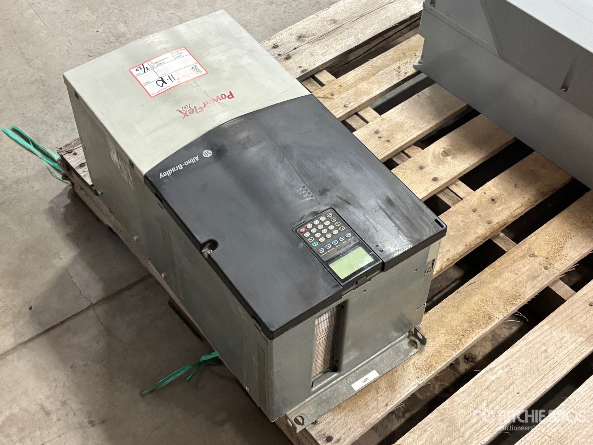 Aspect général with Image, coin arrière gauche