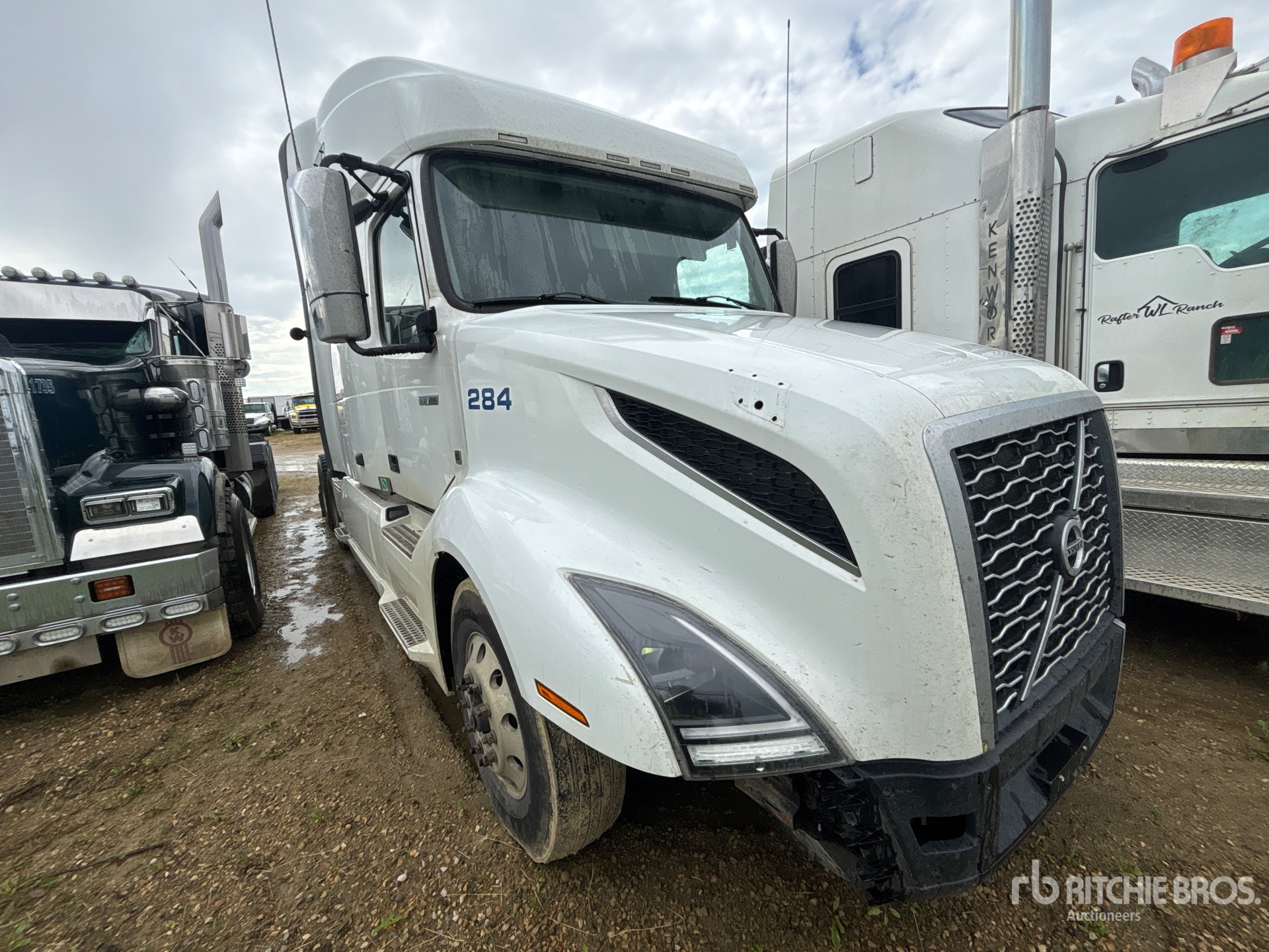 General Appearance with Picture, Right Front Corner
