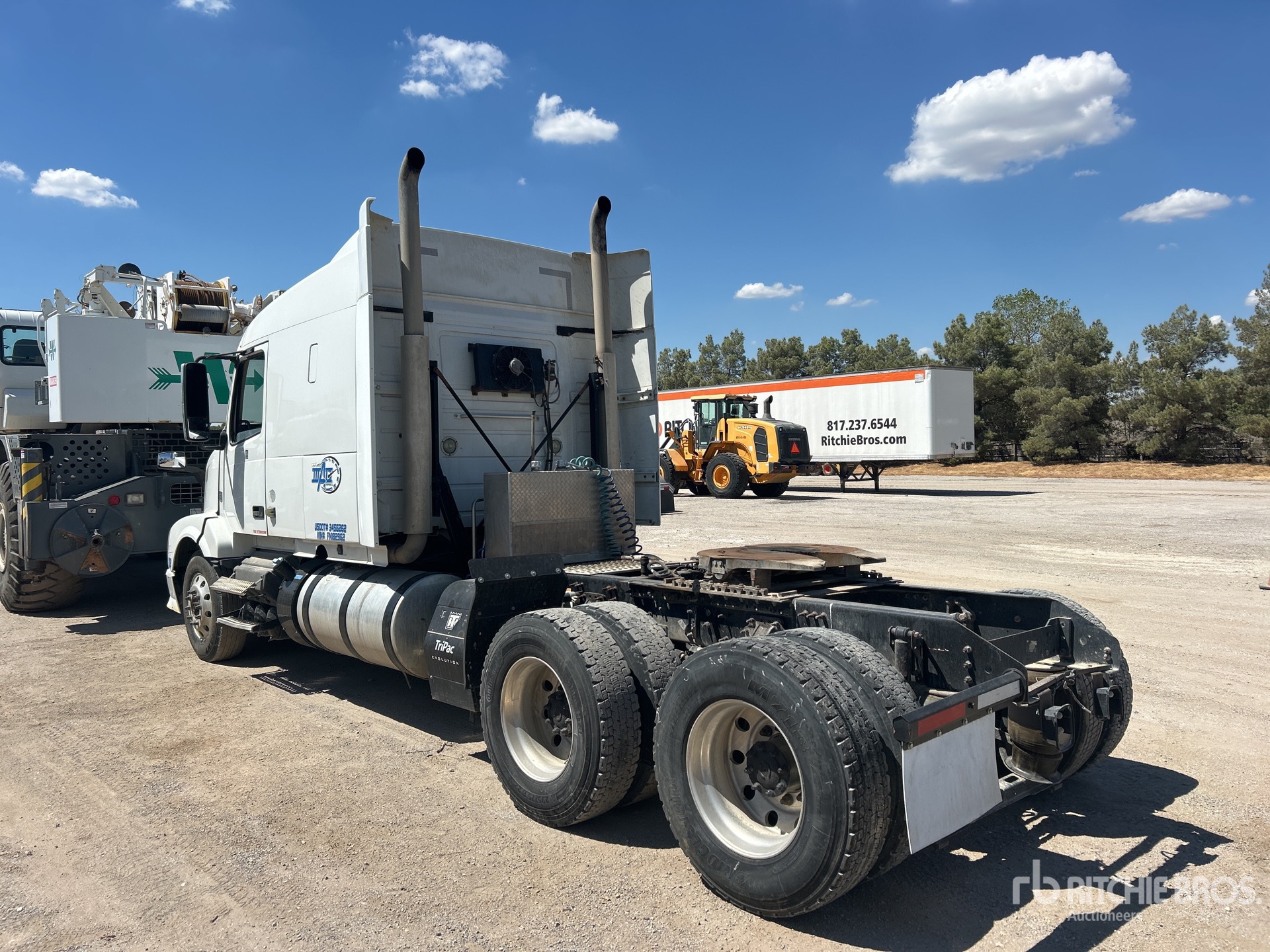 2015 Volvo VLN630