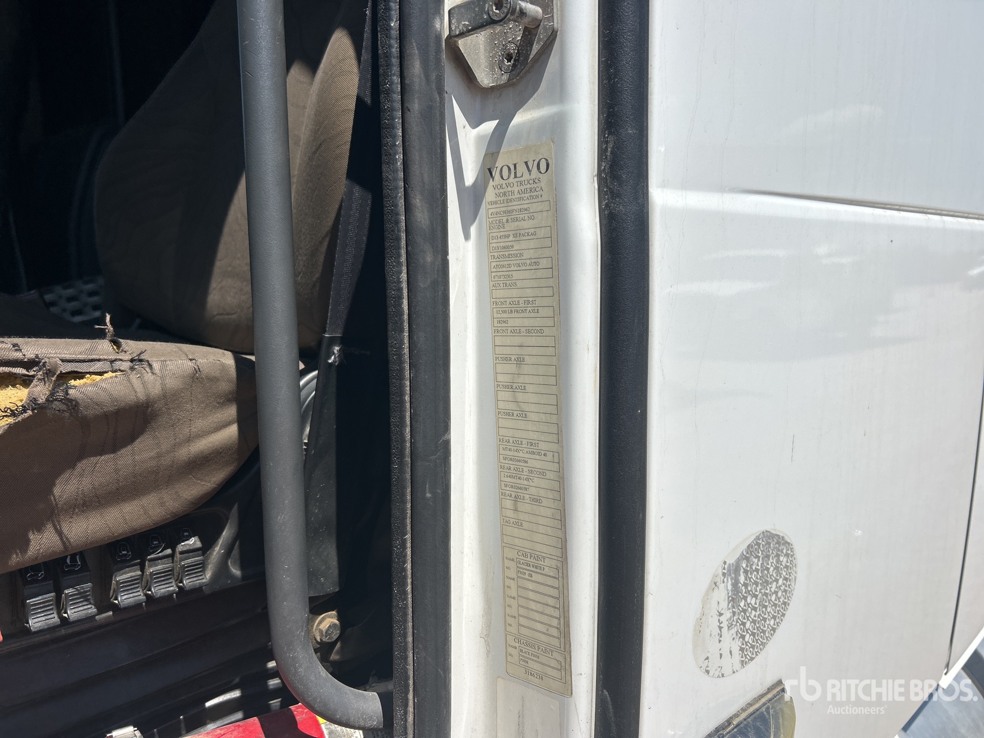 2015 Volvo VLN630