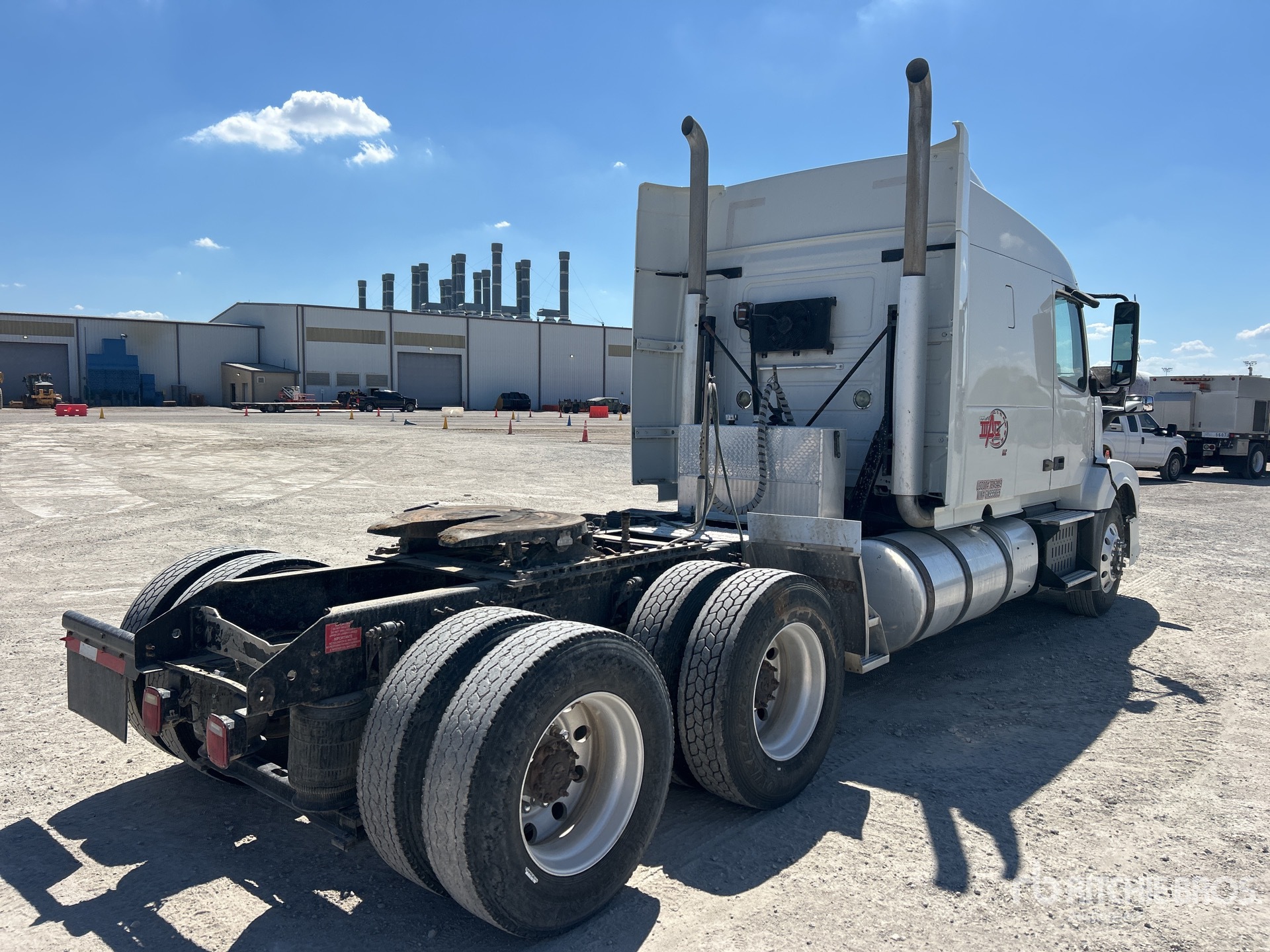 2016 Volvo VLN630