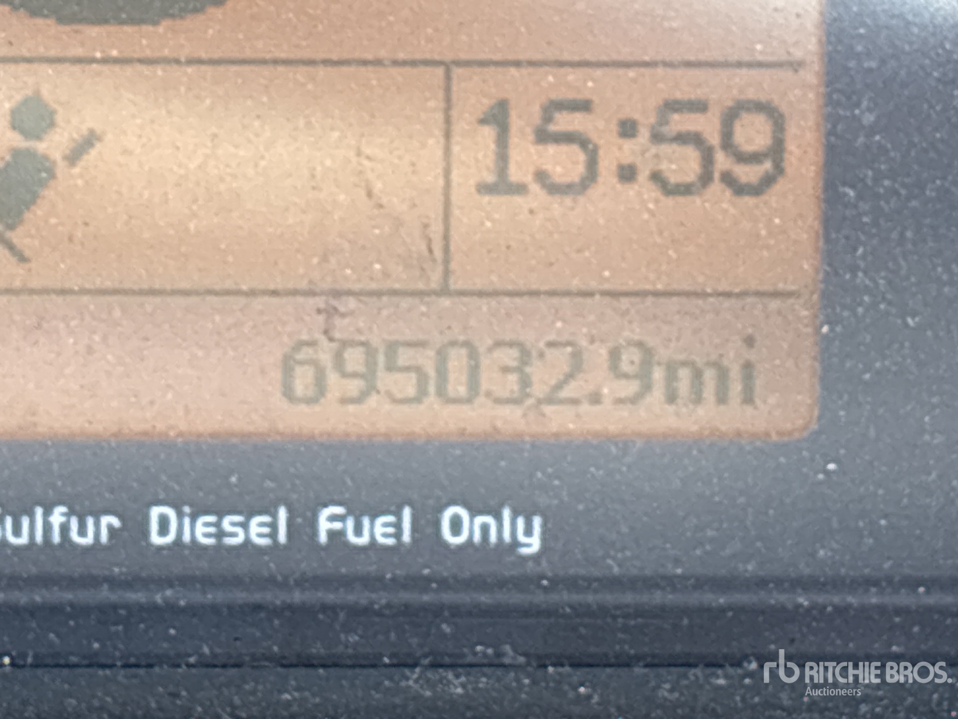 2017 Volvo VNL42T