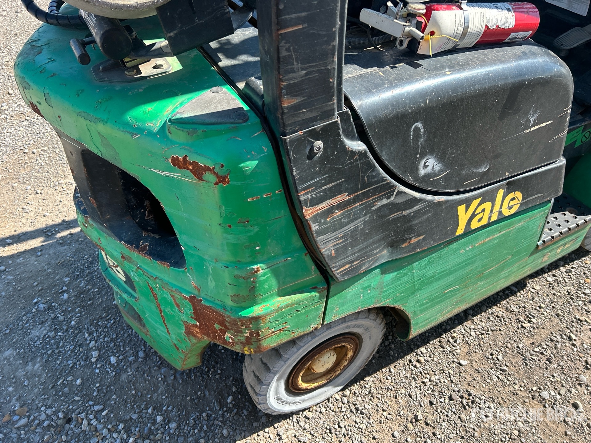 2016 Yale GL0030VXNRAE084