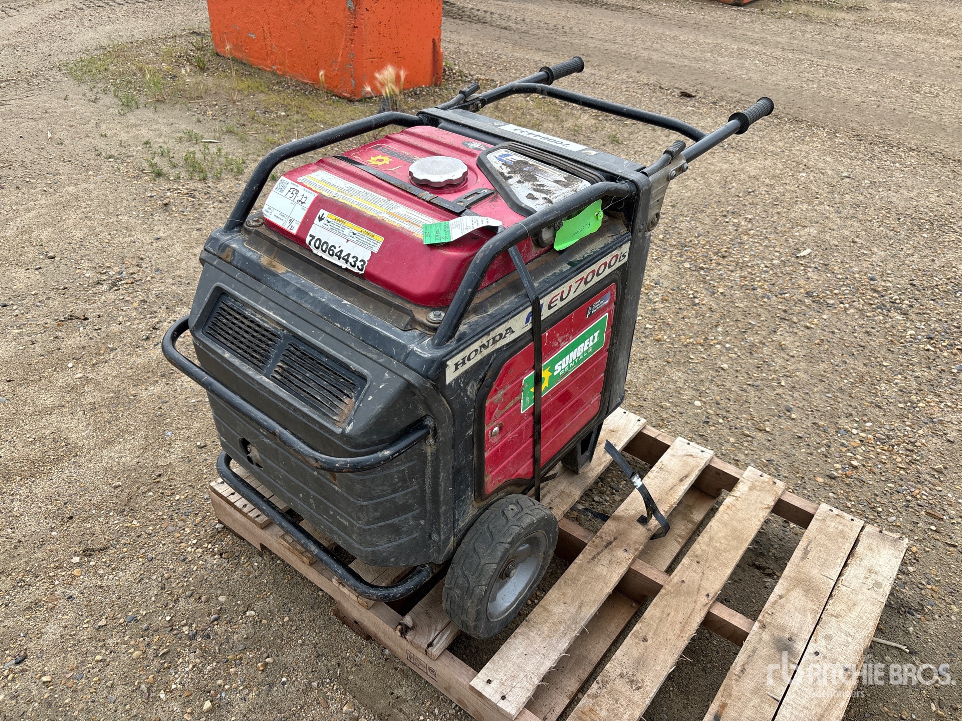General Appearance with Picture, Left Front Corner