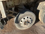 Underbody with Non-Driven Drop Axle (1)