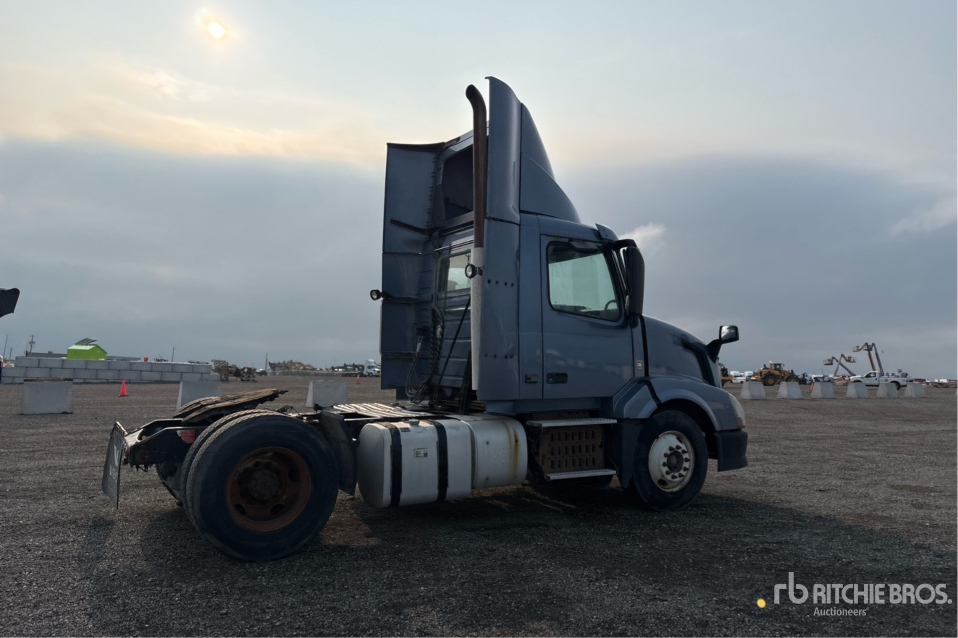 2015 Volvo VNL