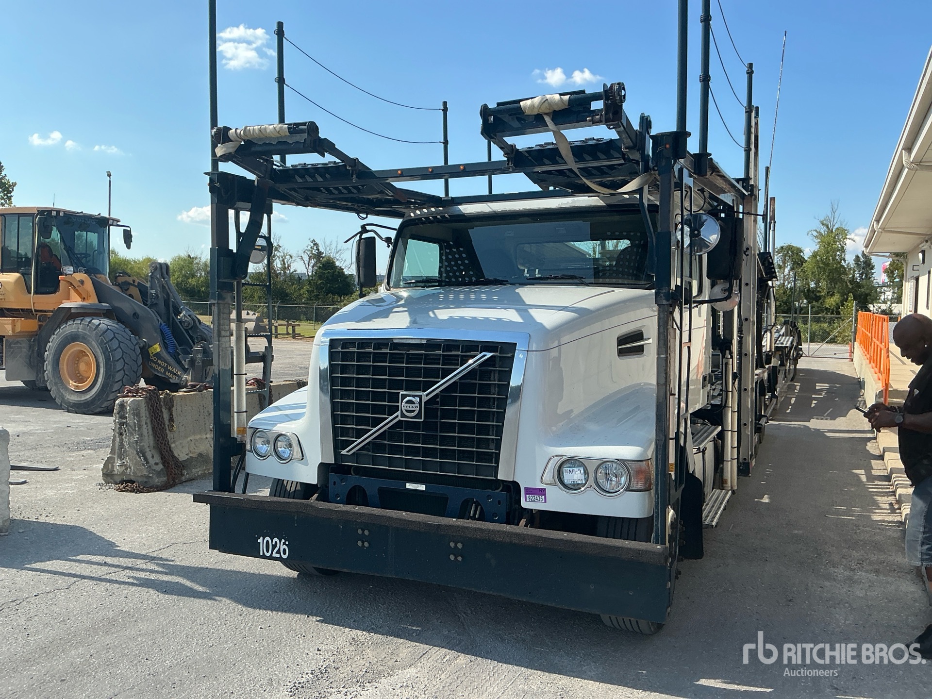 Photo of 2016 Volvo VAH