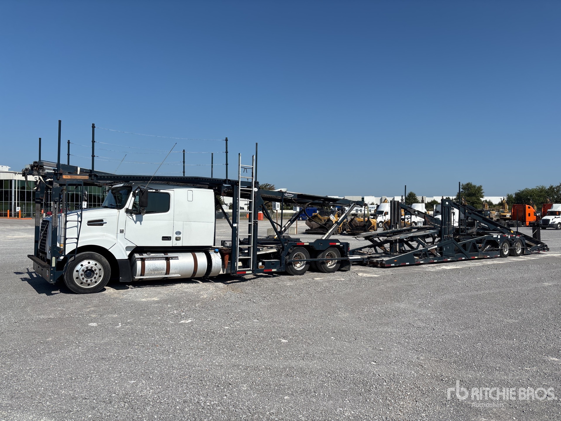 Photo of 2016 Volvo VAH