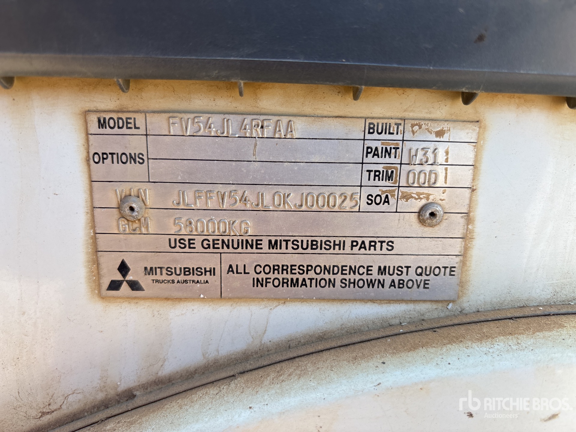 2004 Mitsubishi FV500