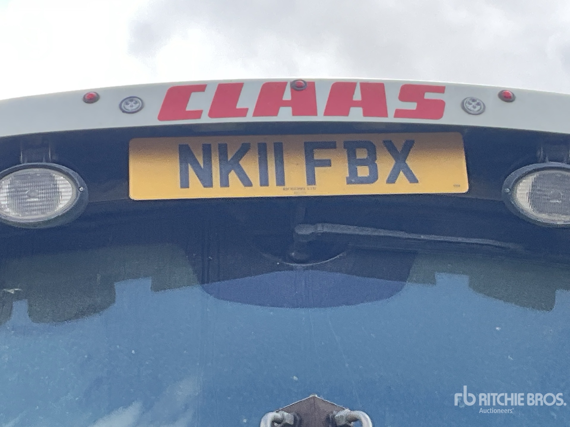 2011 Claas XERION 3300 TRA