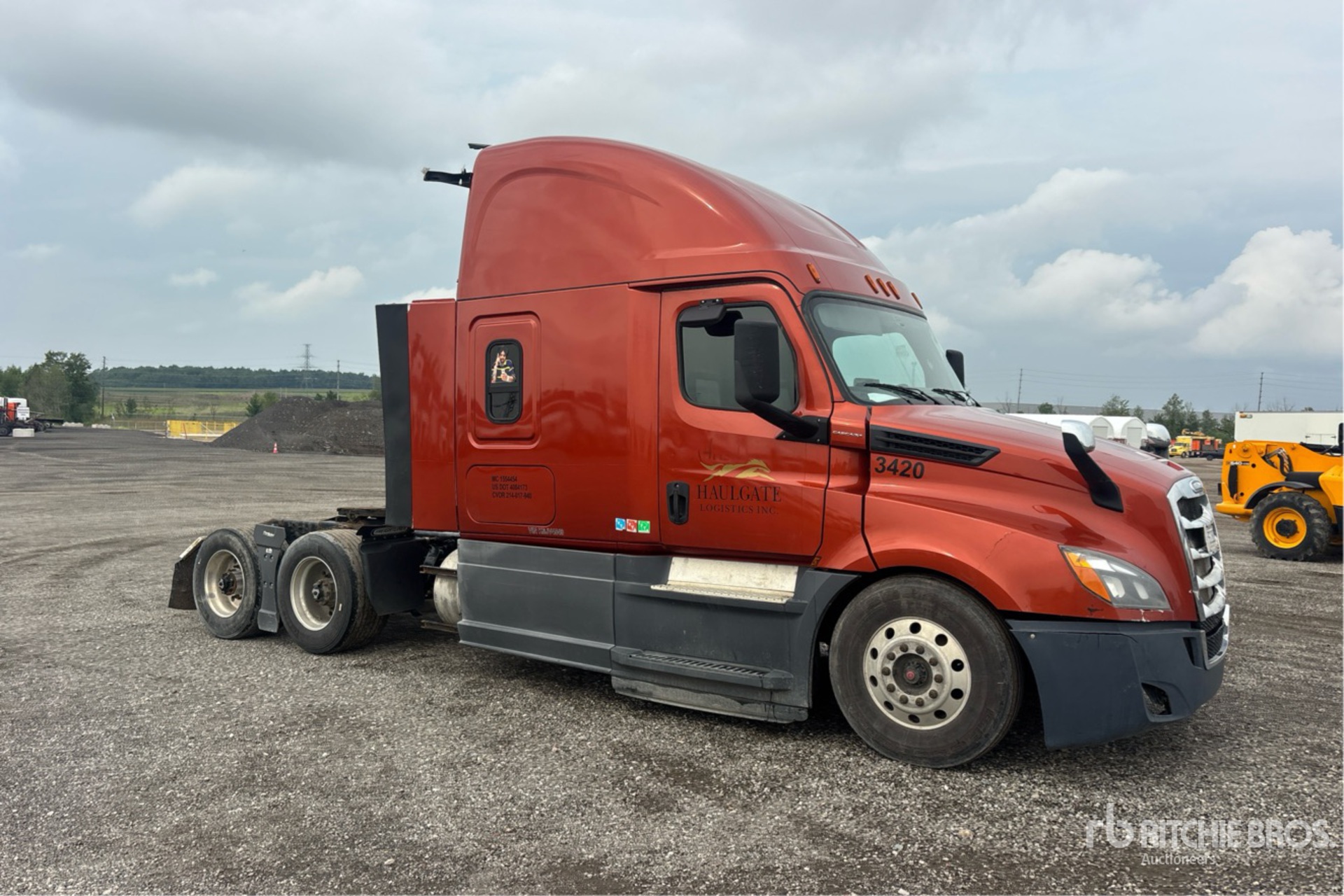 2019 Freightliner CASCADIA 126