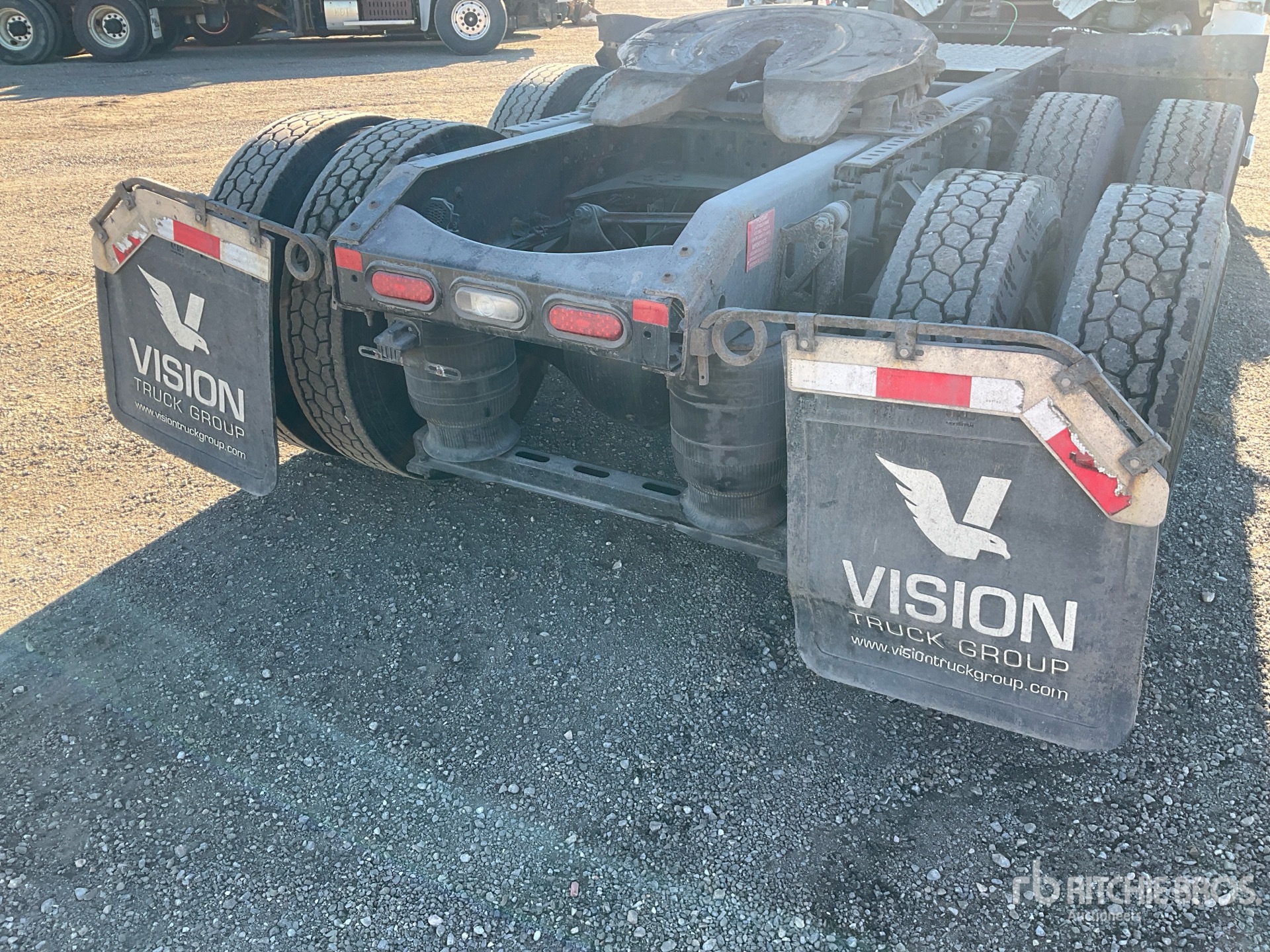 2022 Volvo VNR