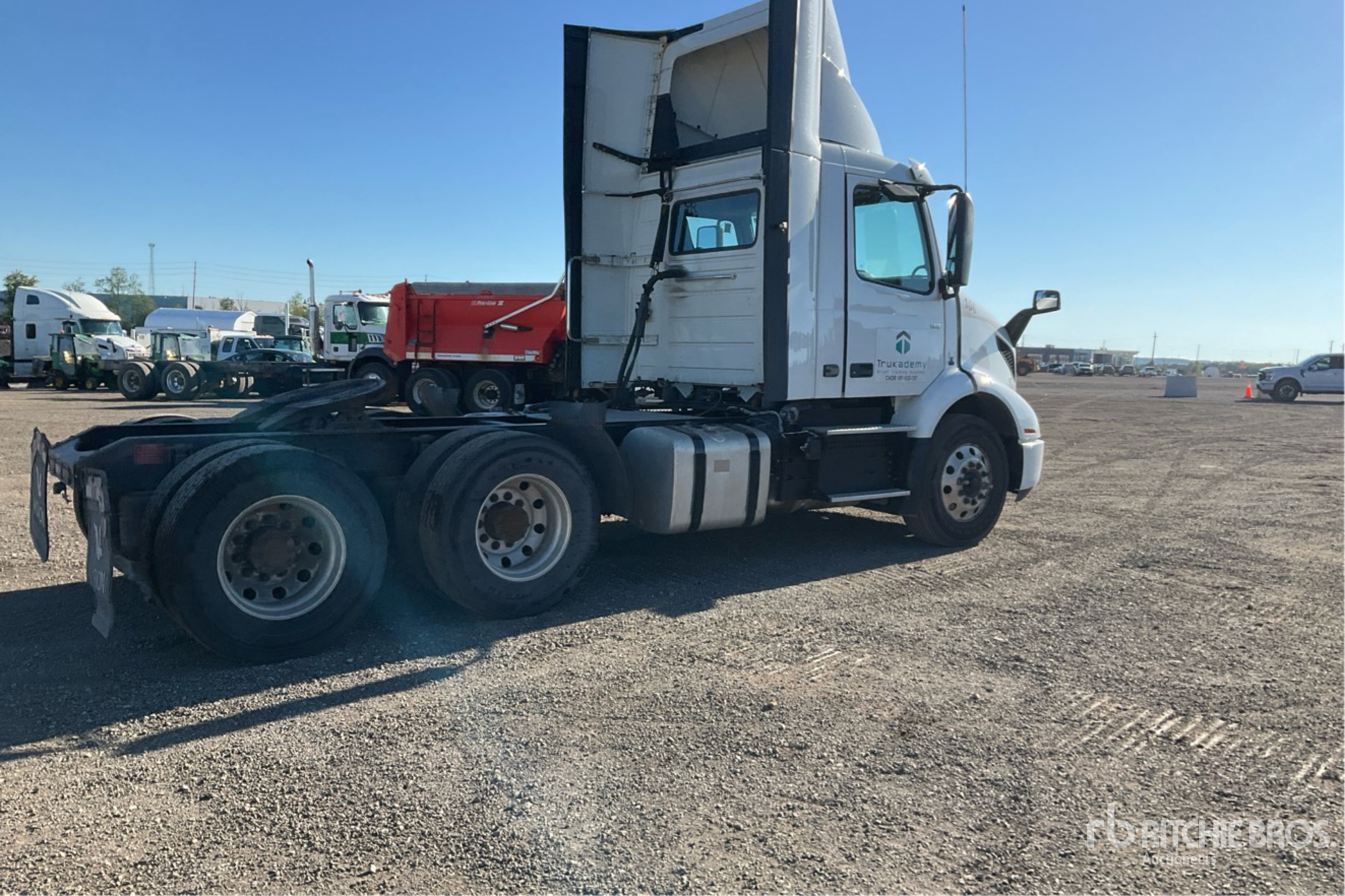 2022 Volvo VNR