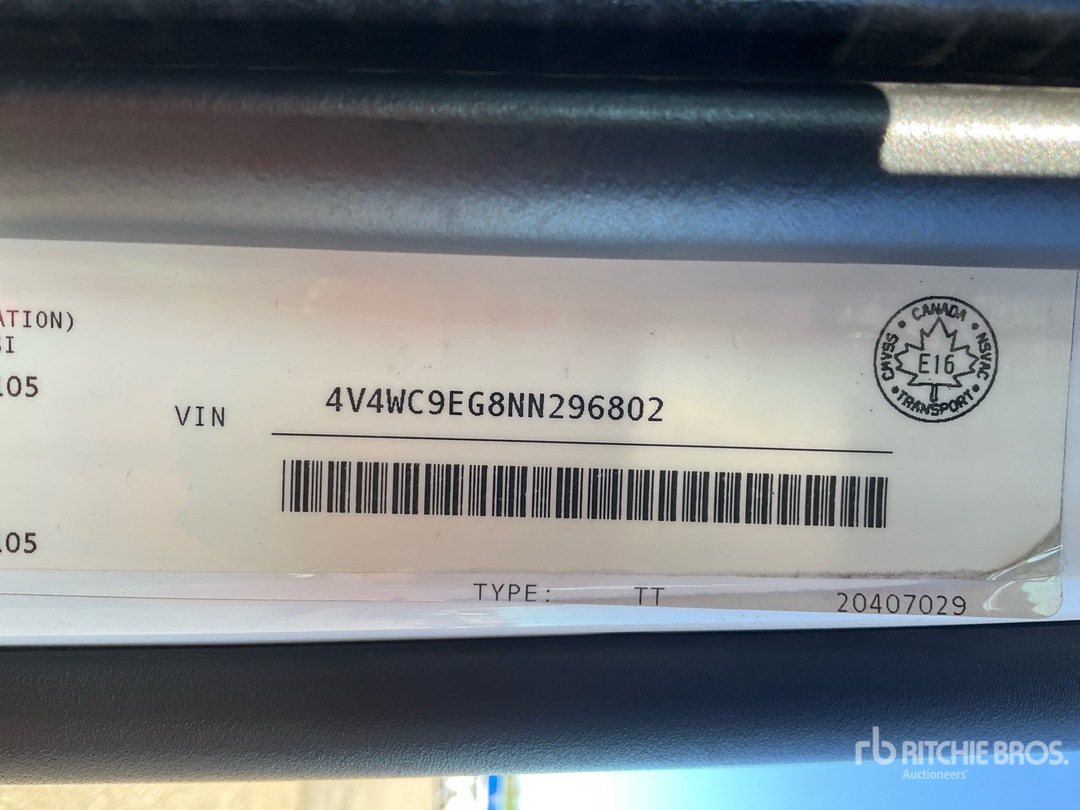 2022 Volvo VNR