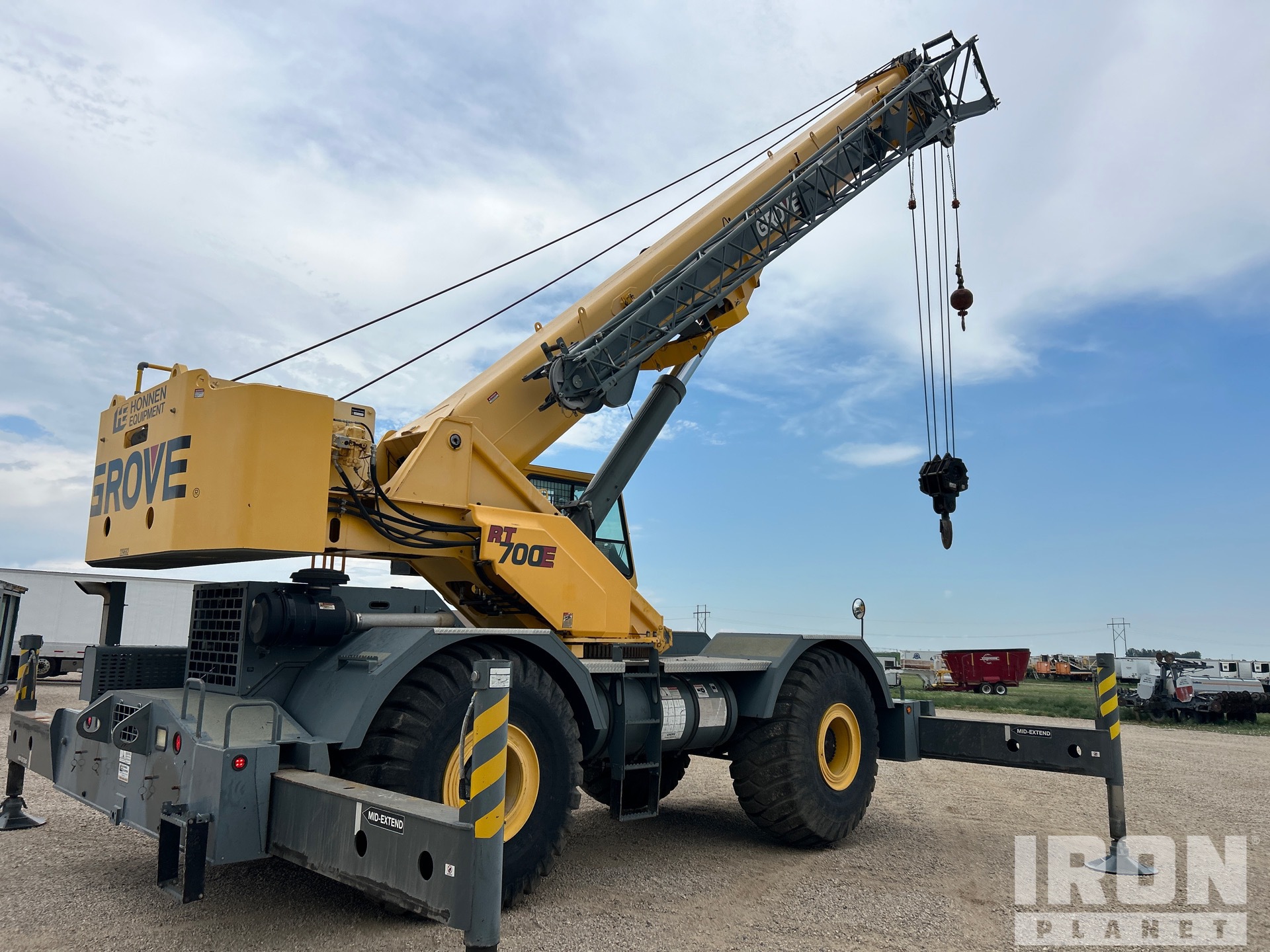 2009 Grove RT700E