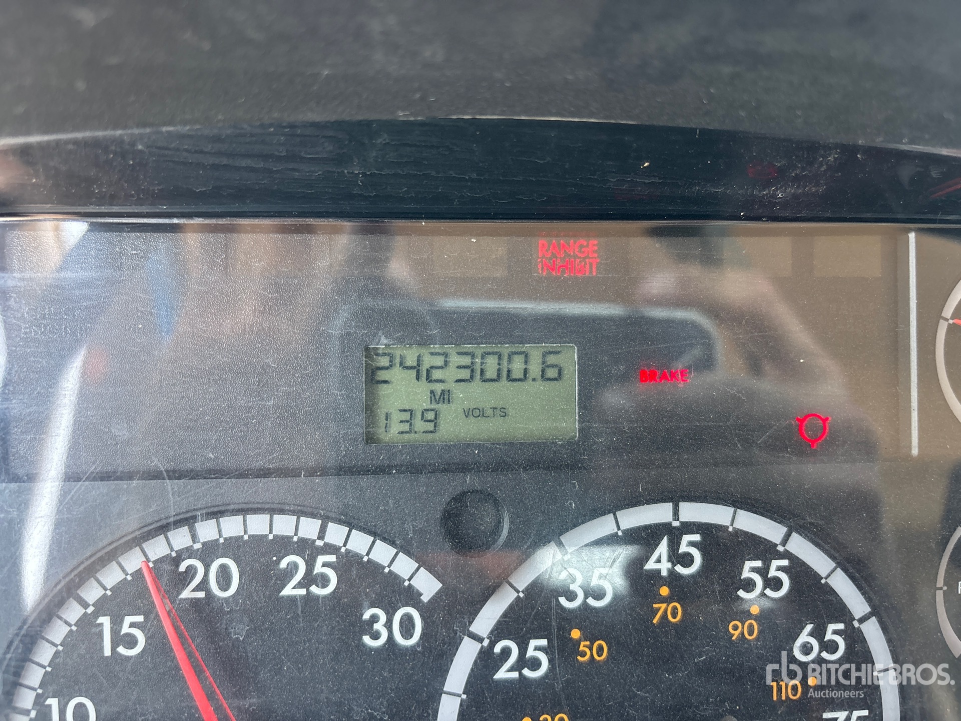 2010 Freightliner M2 106