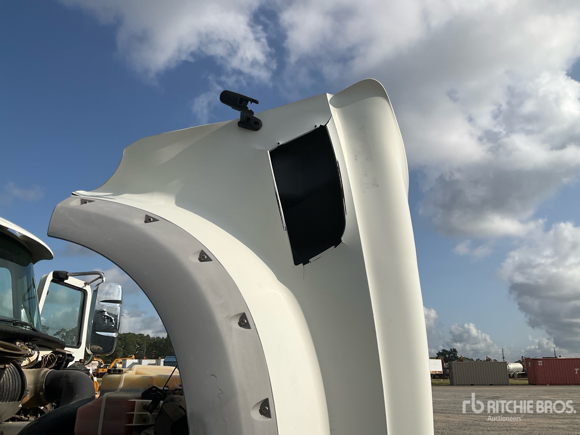 2013 Mack 2012 Gallant LP Dot407ms on 6x4