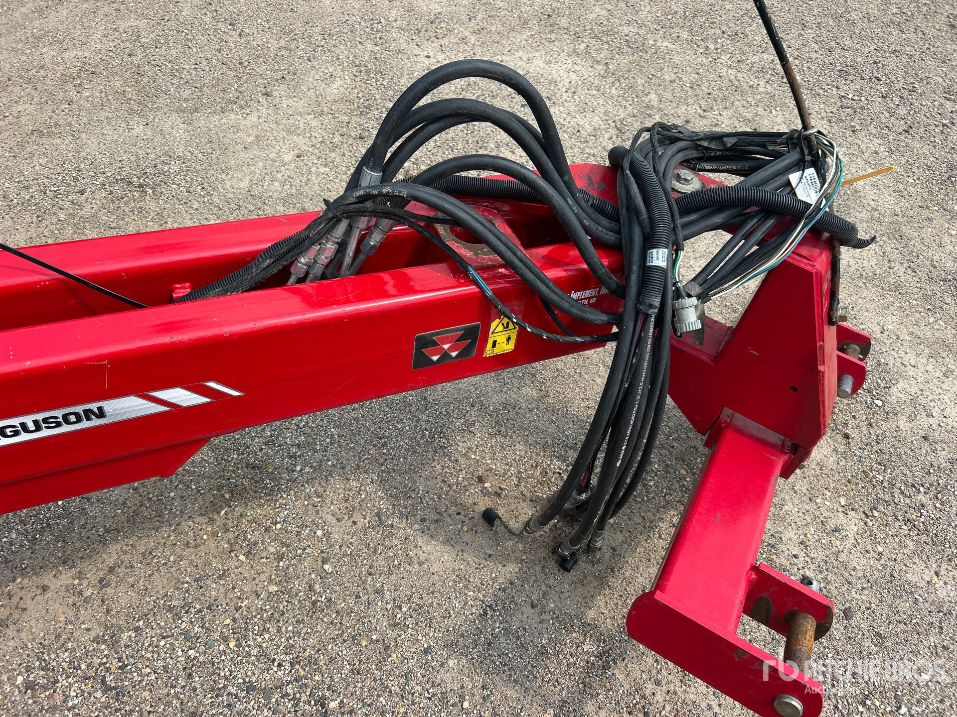 2013 Massey Ferguson 8186