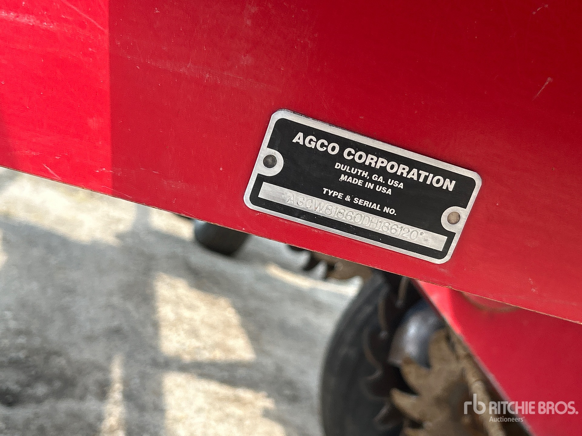 2013 Massey Ferguson 8186