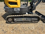 Undercarriage with Right Roller Frame
