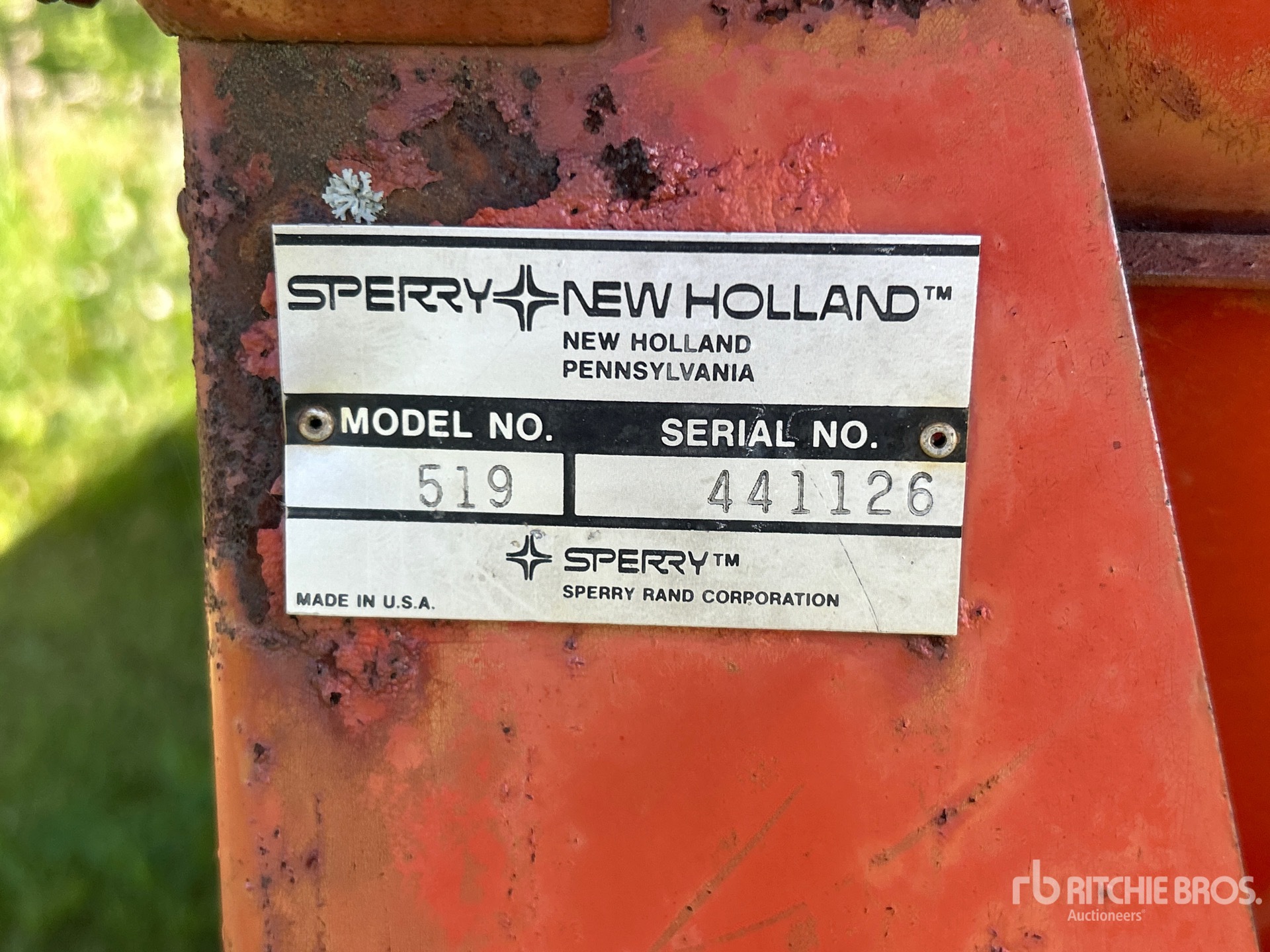 New Holland 519