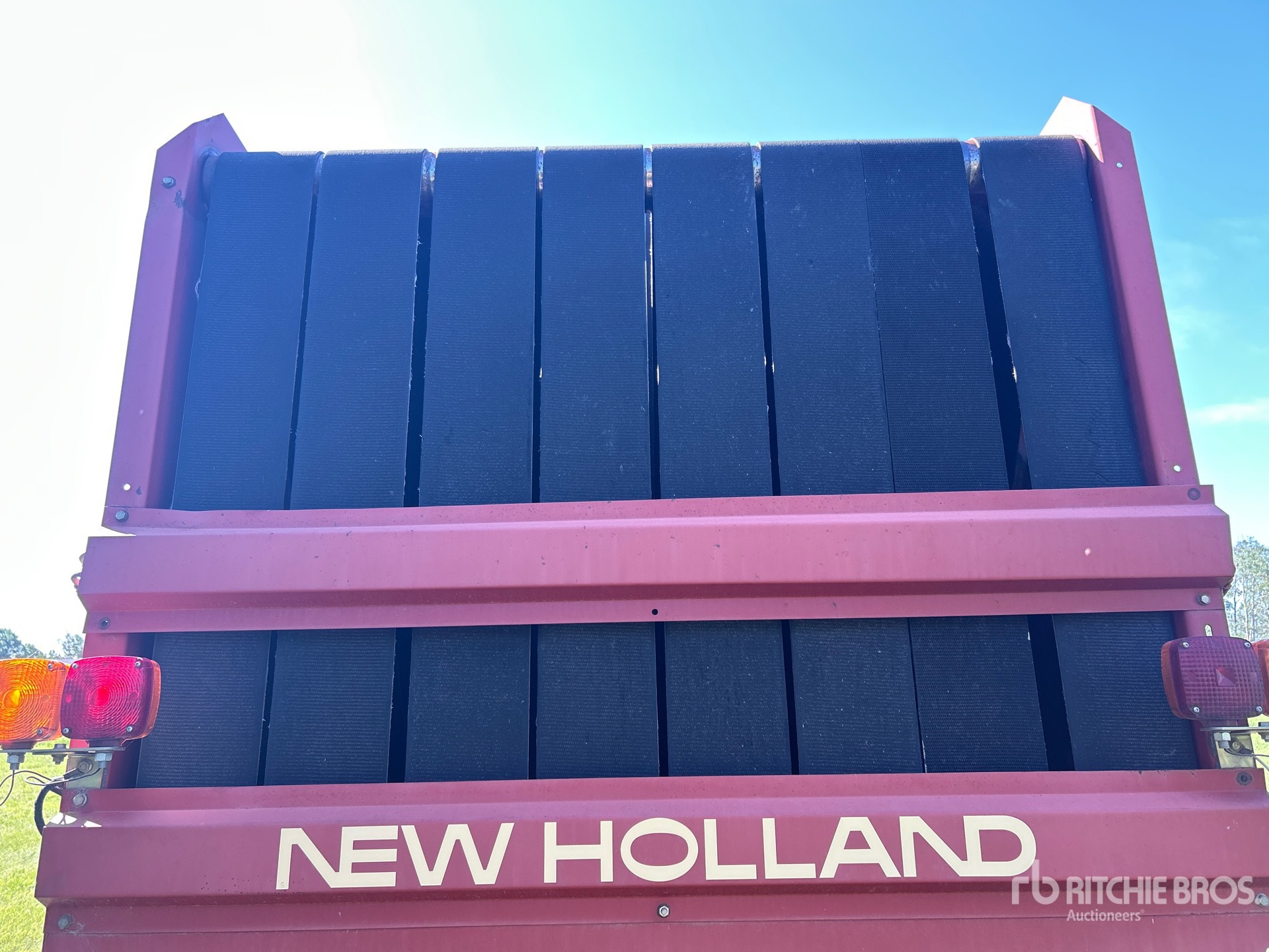 1998 New Holland 664