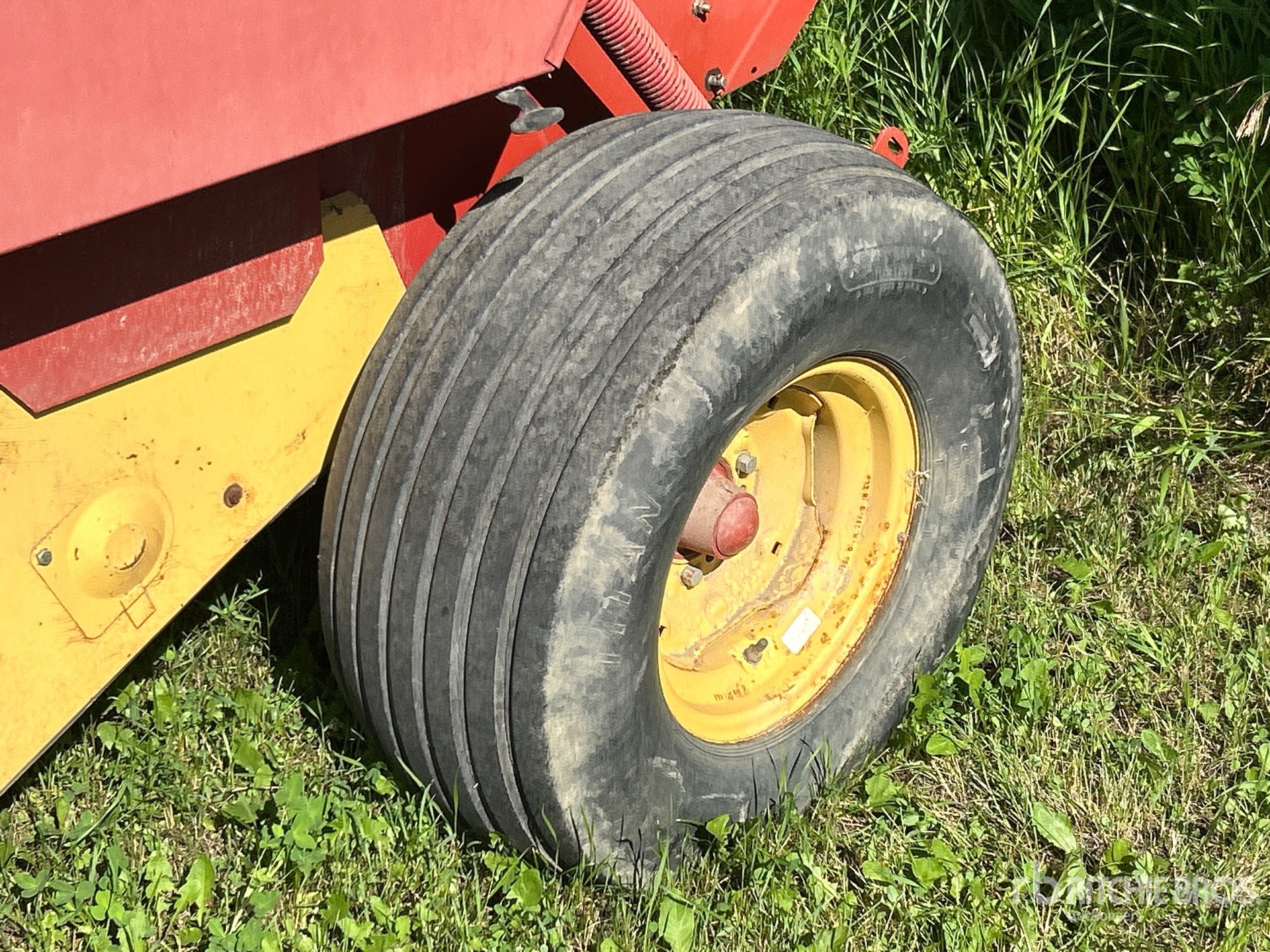 1998 New Holland 664