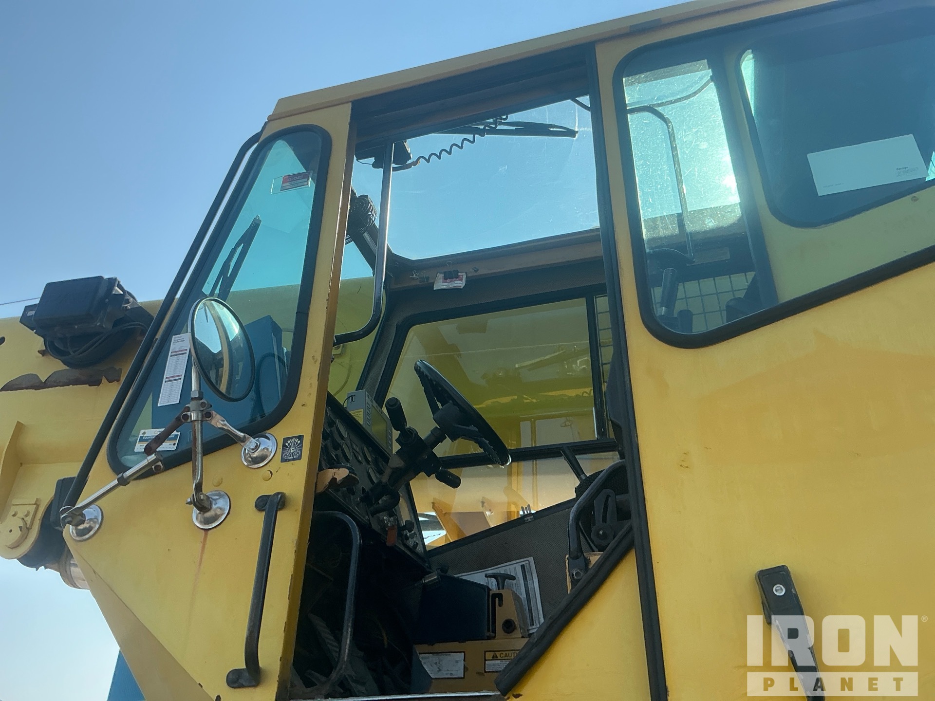 2000 Grove RT760E
