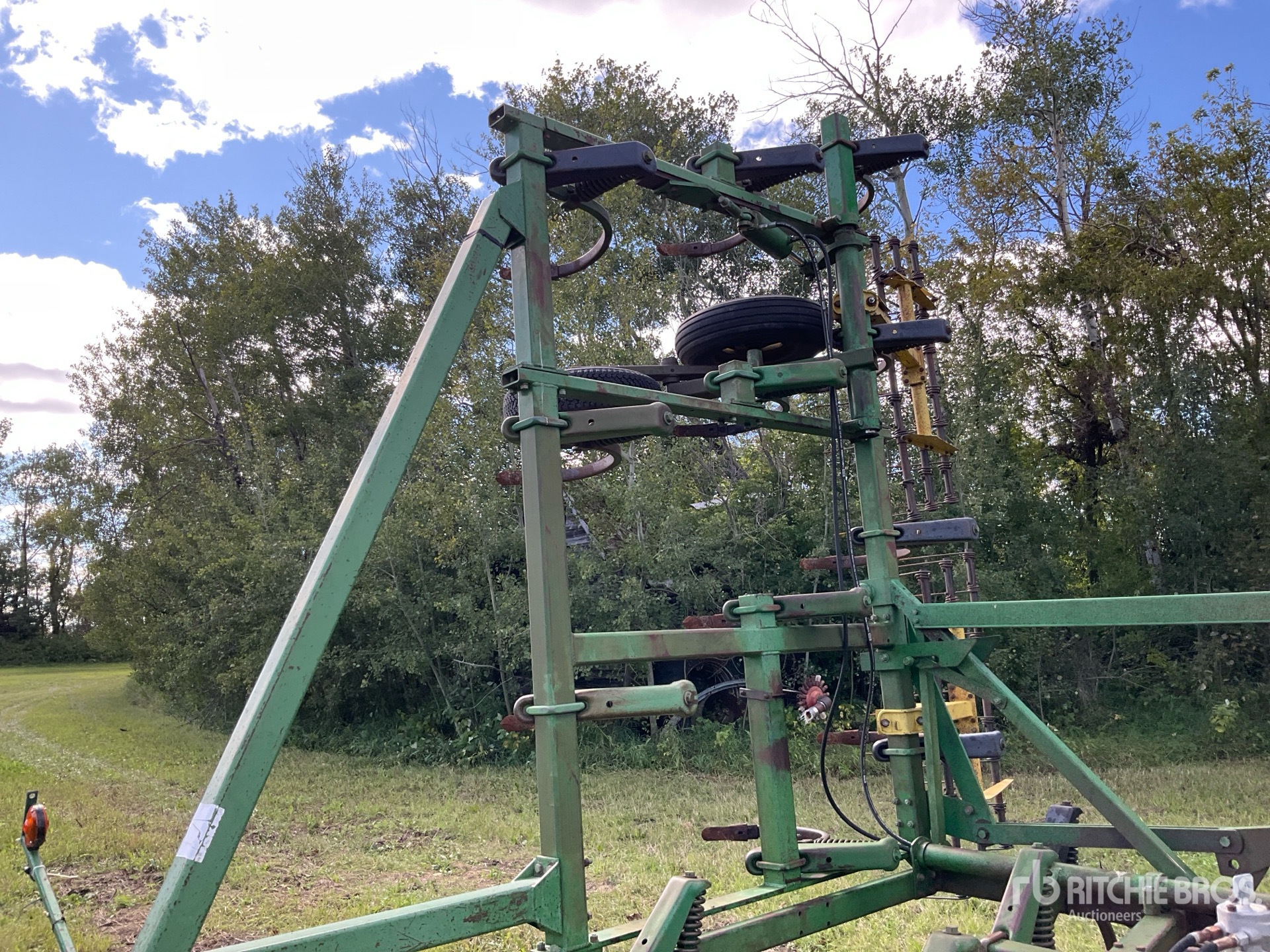 John Deere 1610