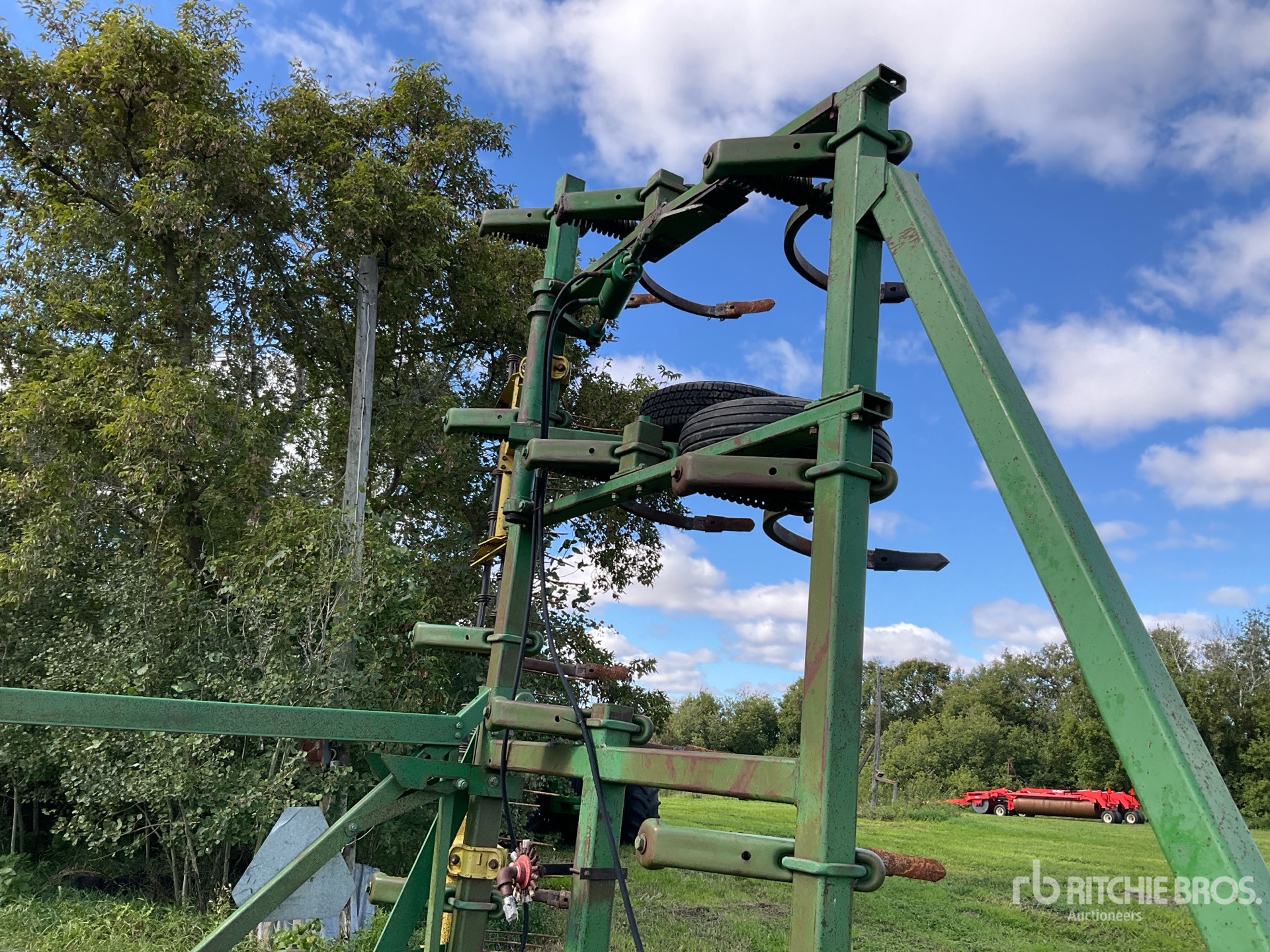 John Deere 1610