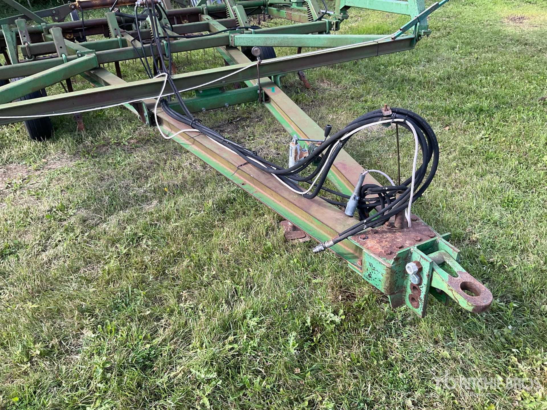 John Deere 1610