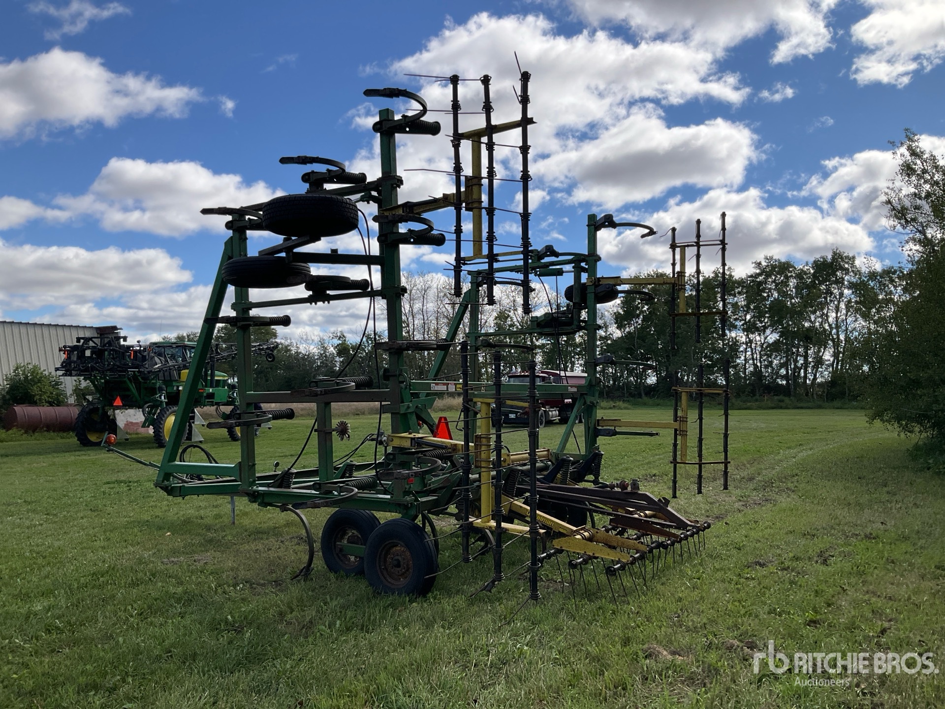 John Deere 1610