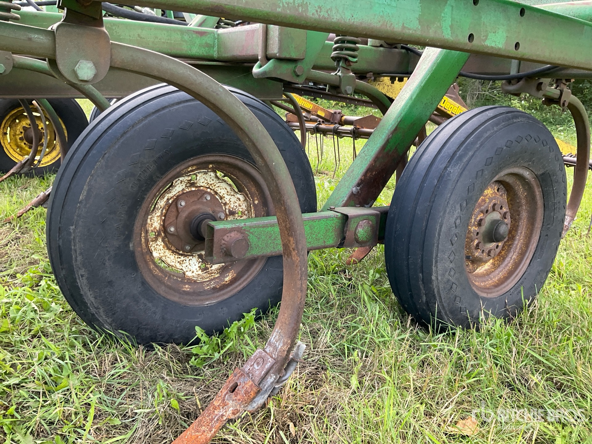 John Deere 1610