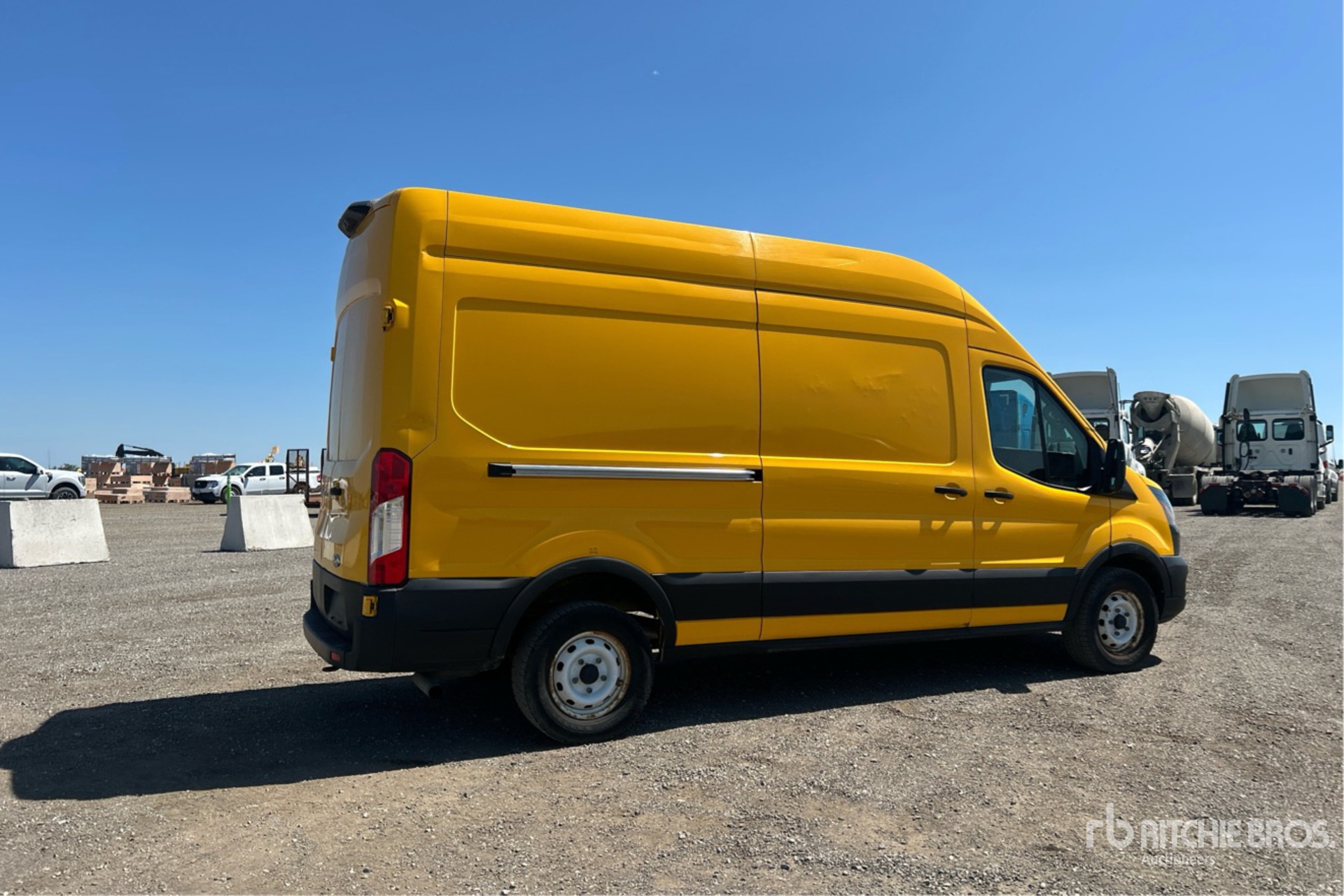 2021 Ford TRANSIT 250
