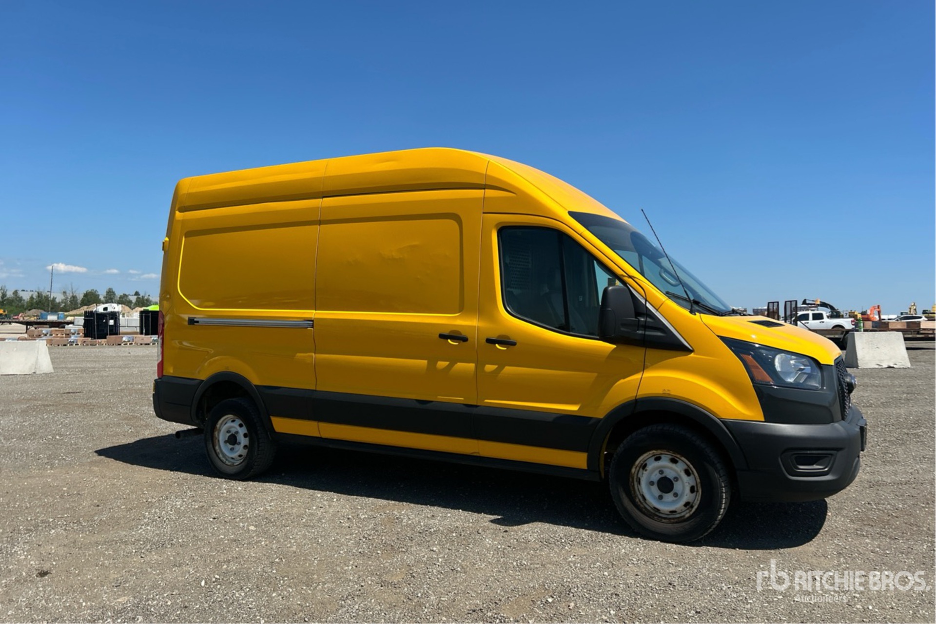 2021 Ford TRANSIT 250