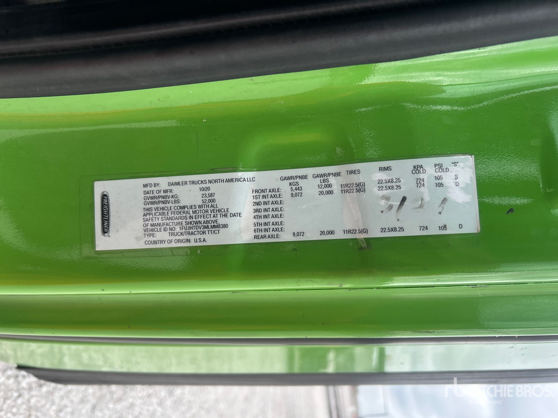 2021 Freightliner CASCADIA 116