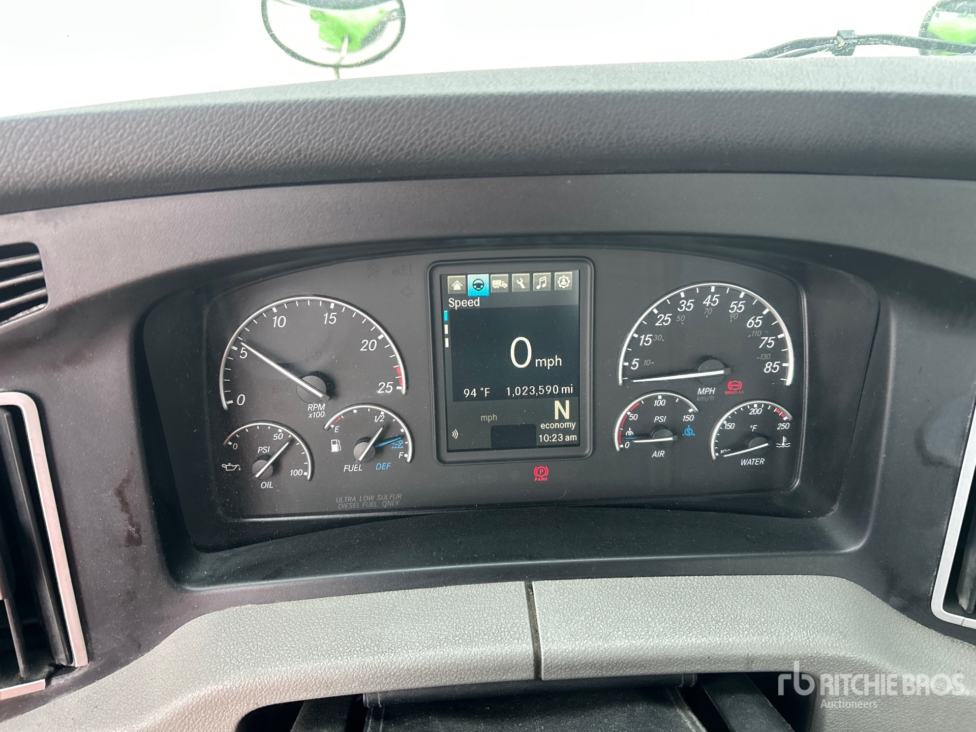 2021 Freightliner CASCADIA 116