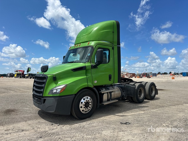 2021 Freightliner Cascadia 116 6x4 T/a Day Cab Truck Tractor