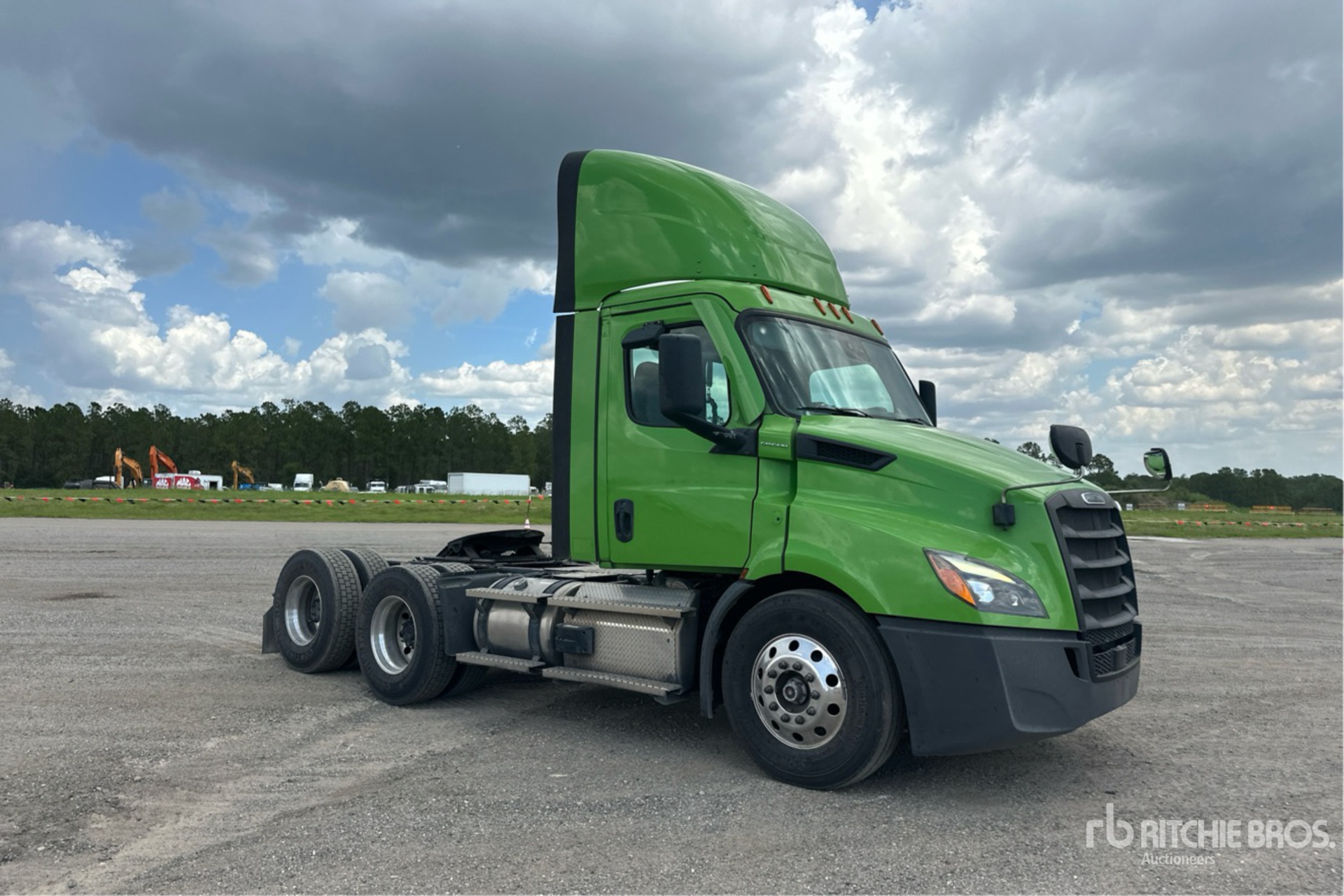 2021 Freightliner CASCADIA 116