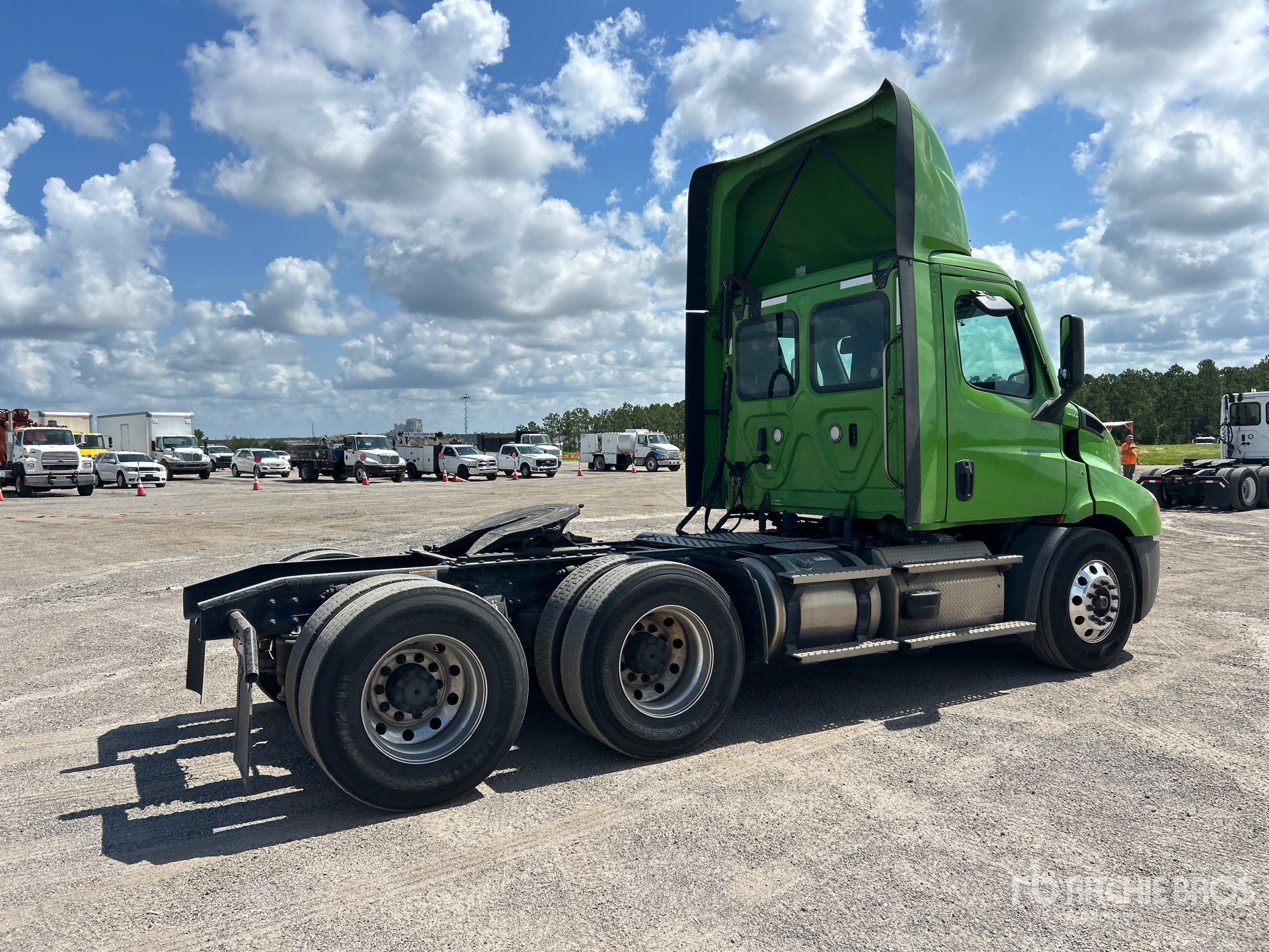 2021 Freightliner CASCADIA 116