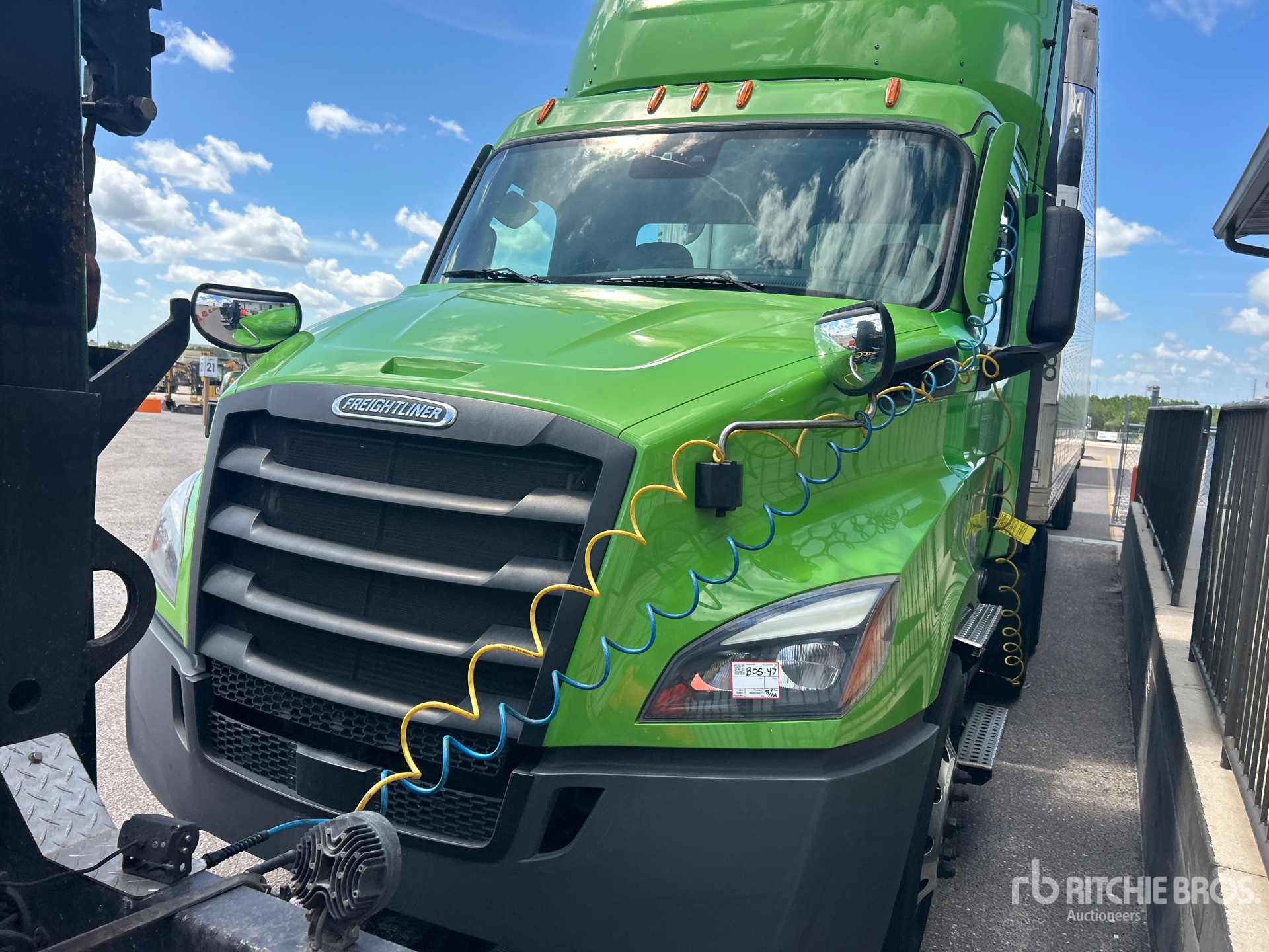 2022 Freightliner CASCADIA 116