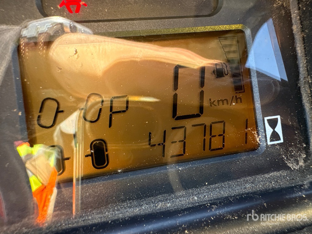 General Appearance with Hour Meter / Odometer