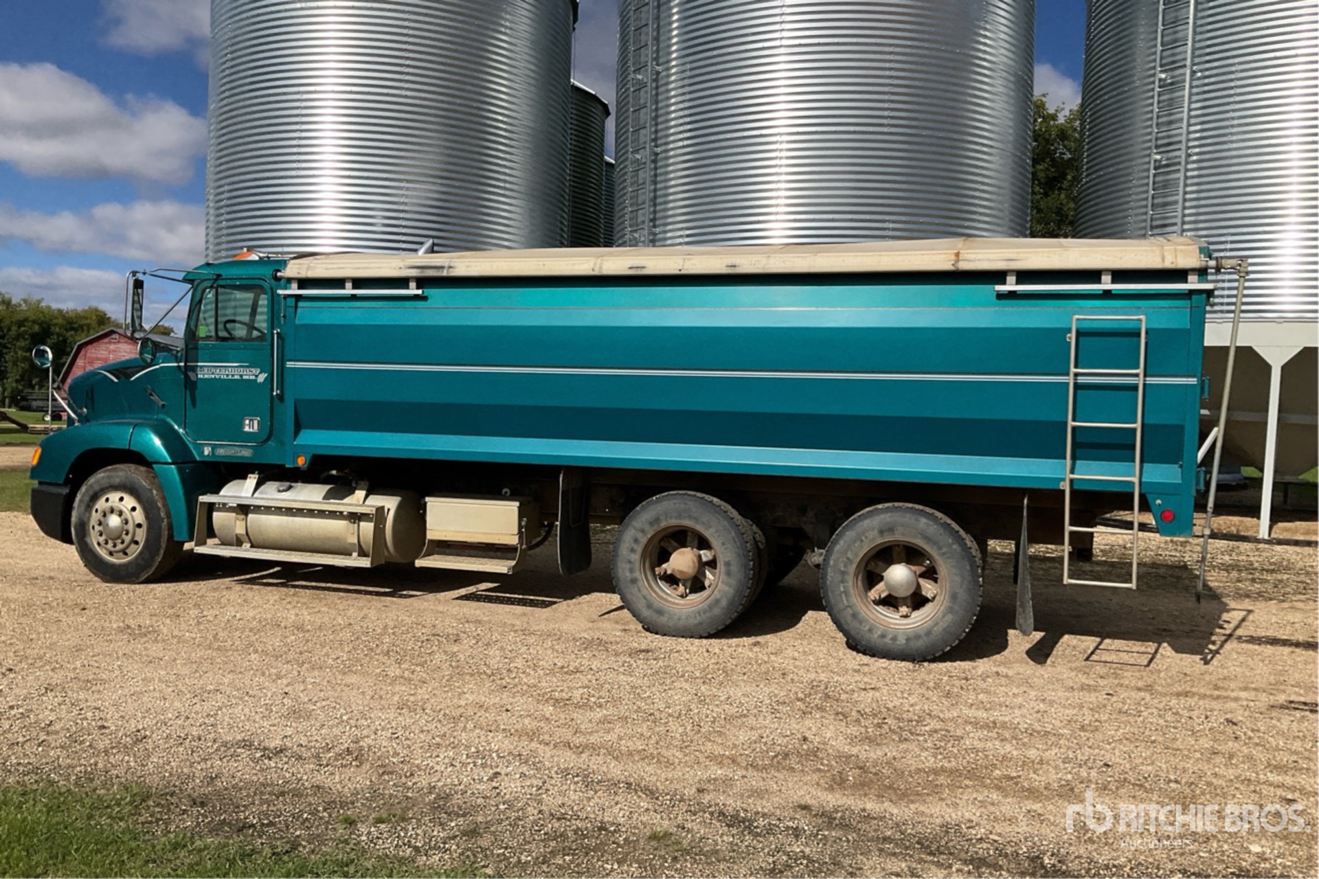 1995 Freightliner FLD112