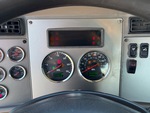 Cab with Luces de advertencia del motor