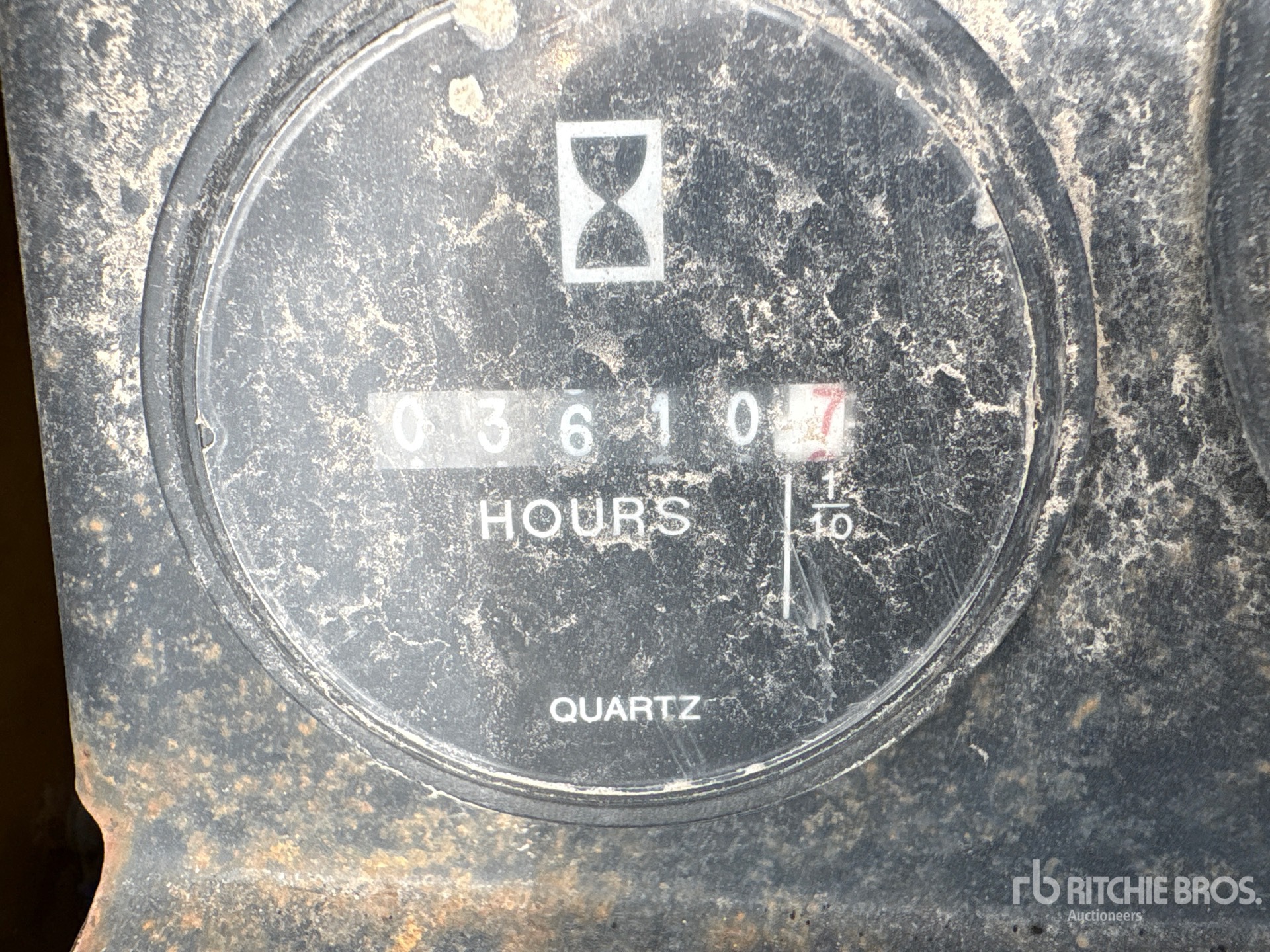 General Appearance with Hour Meter / Odometer